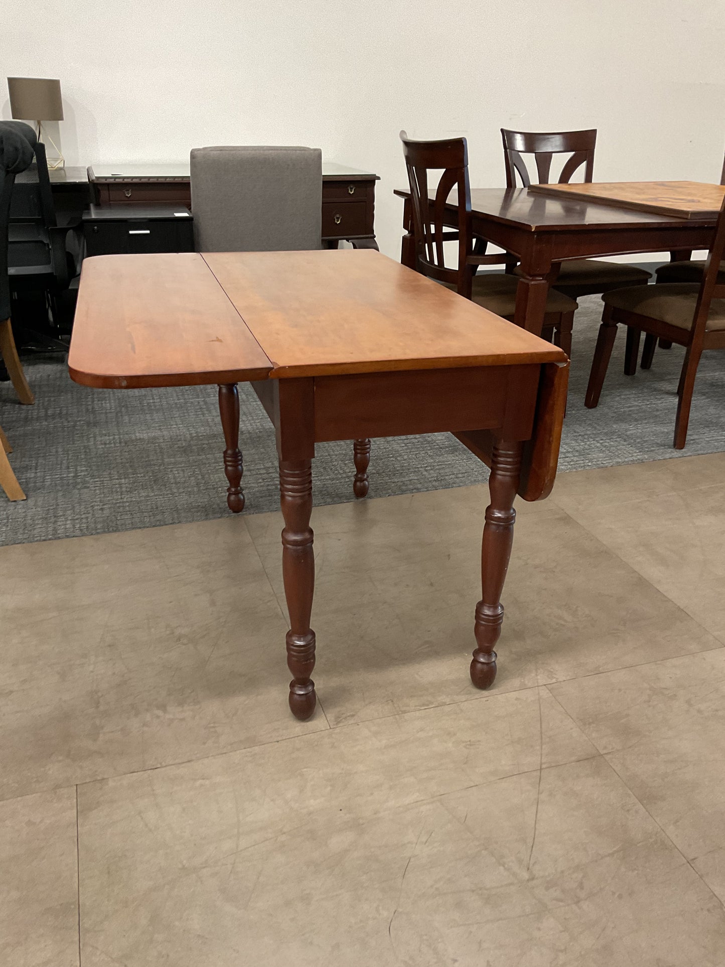The Space Drop Top Table