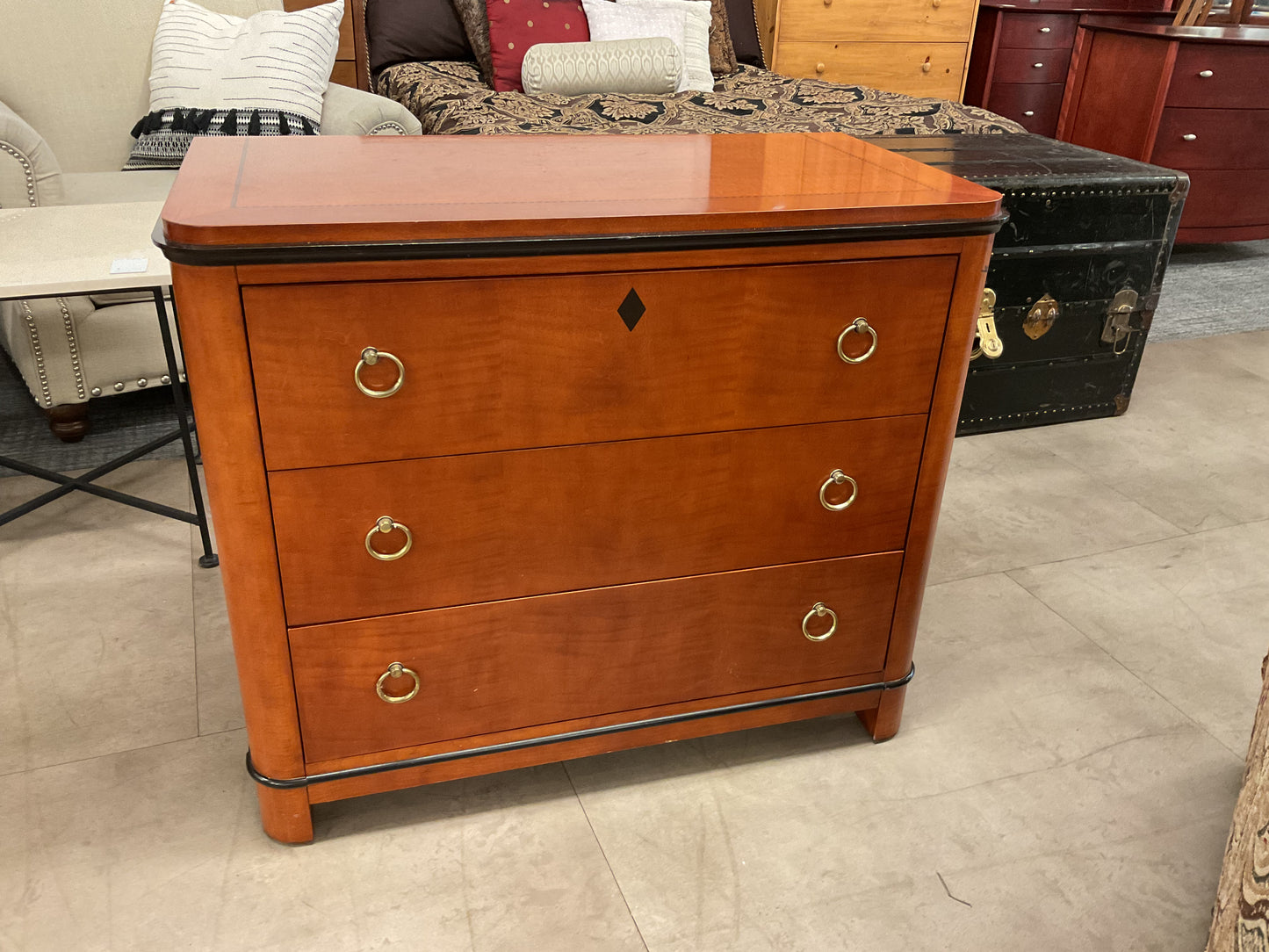 Black Diamond Dresser ￼