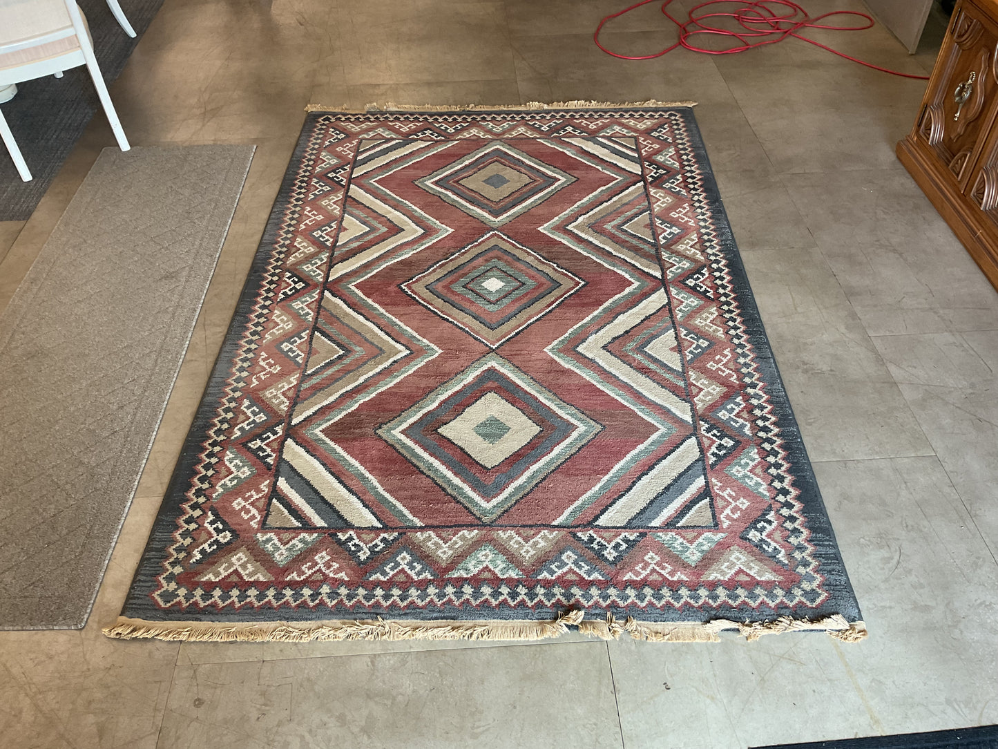 Side Square Rug (R012)