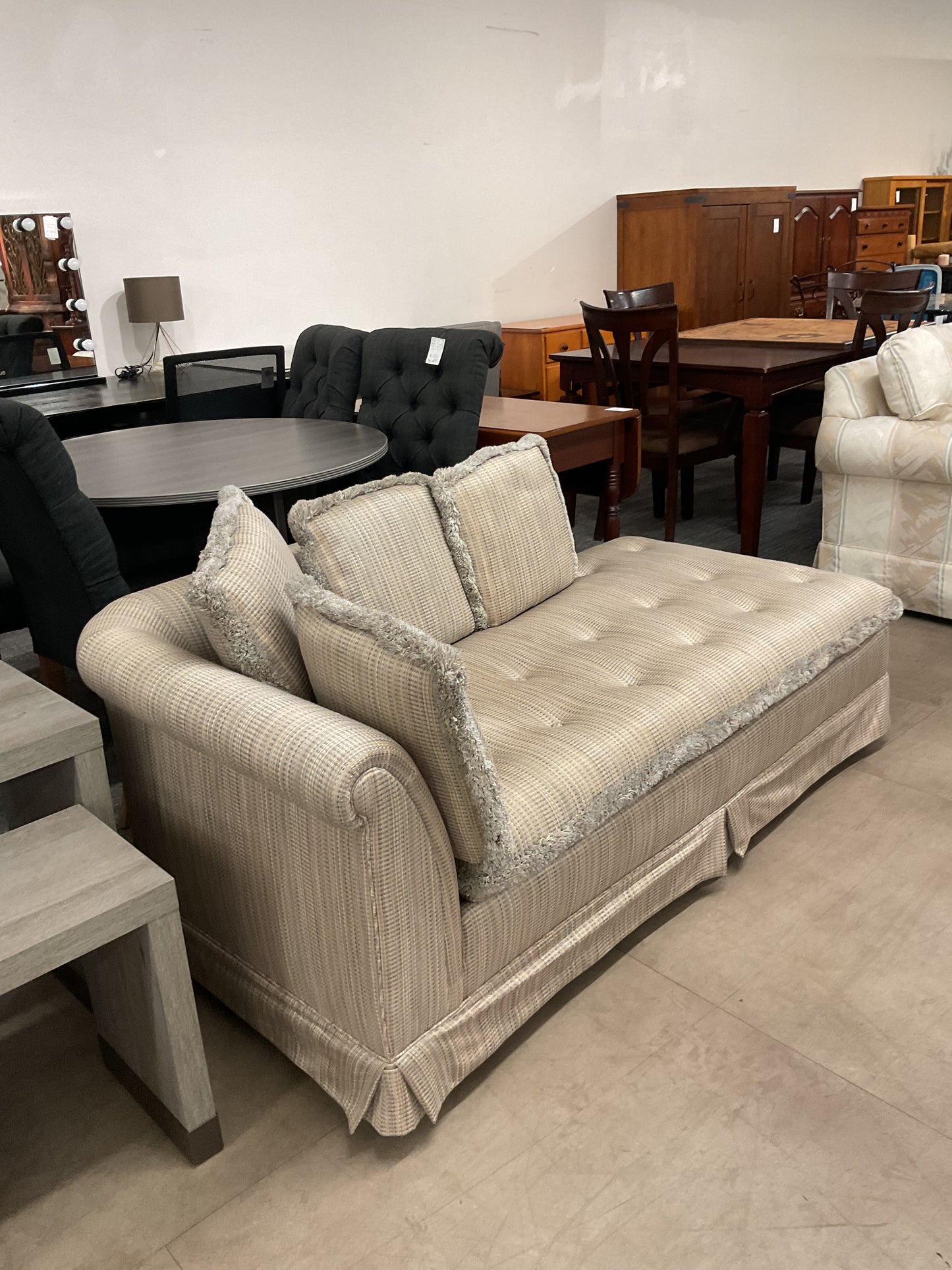 Chaise Me, Vintage!