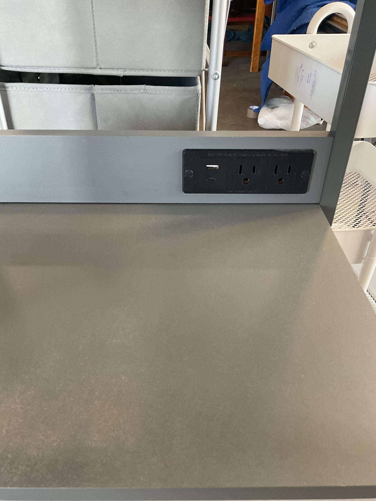 USB Storage Cubby **wh
