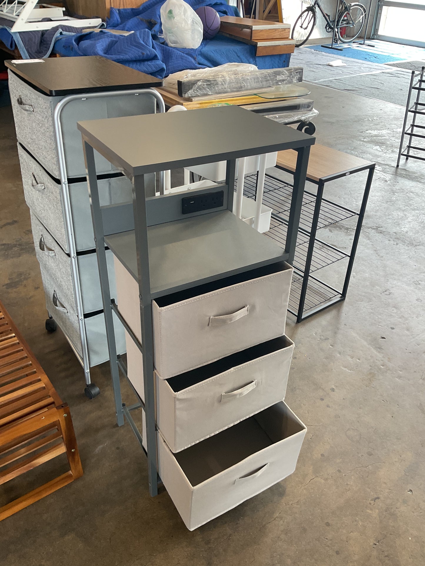 USB Storage Cubby **wh