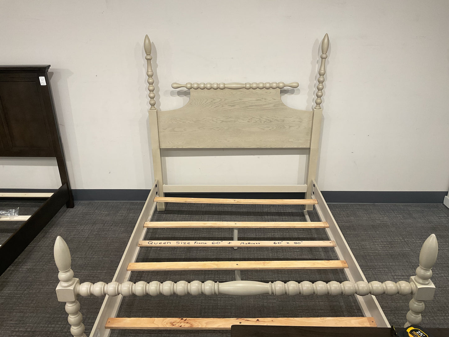 Beach House Queen Bed (B022)