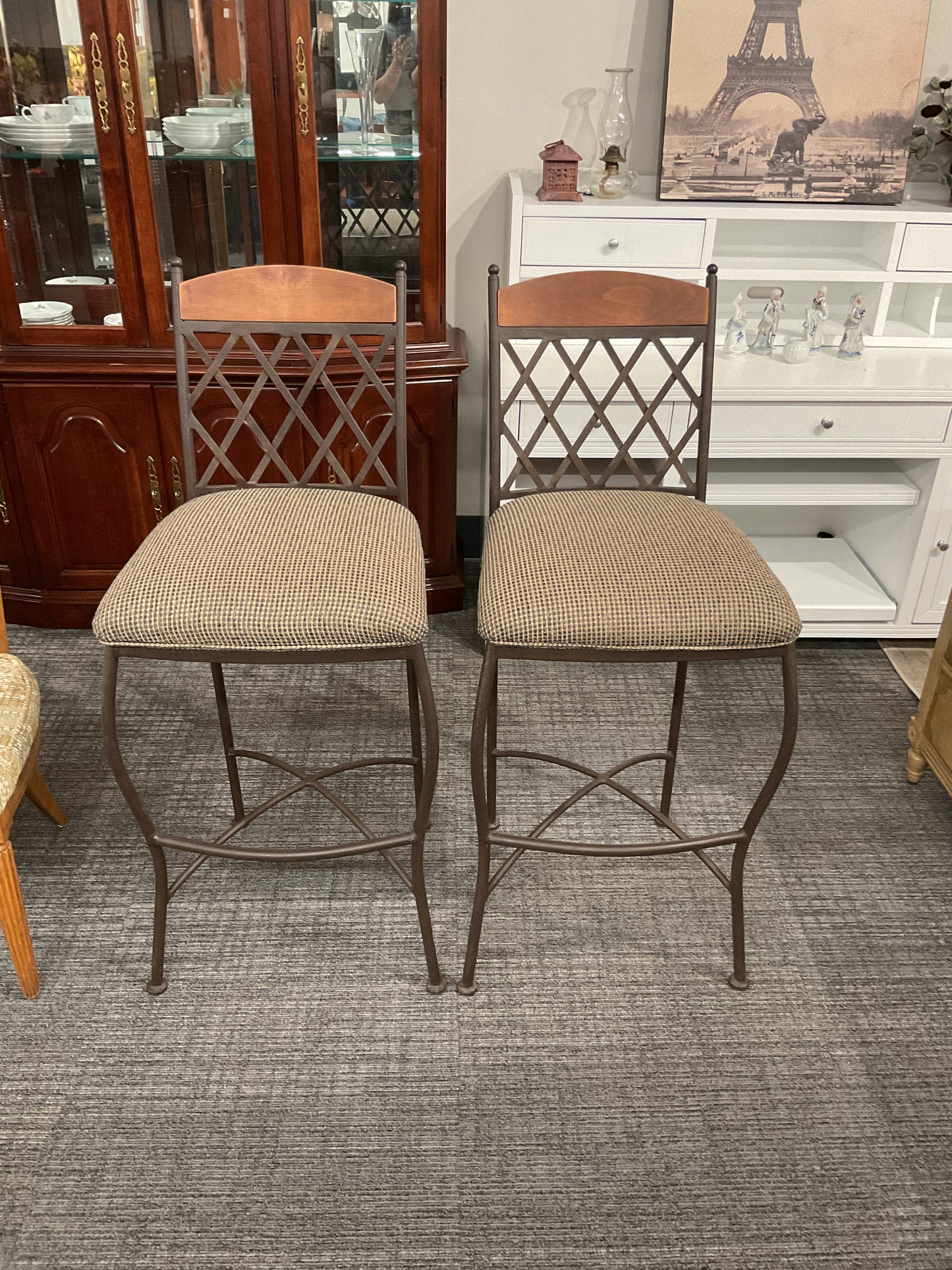 Fun Find Bar Stool Set