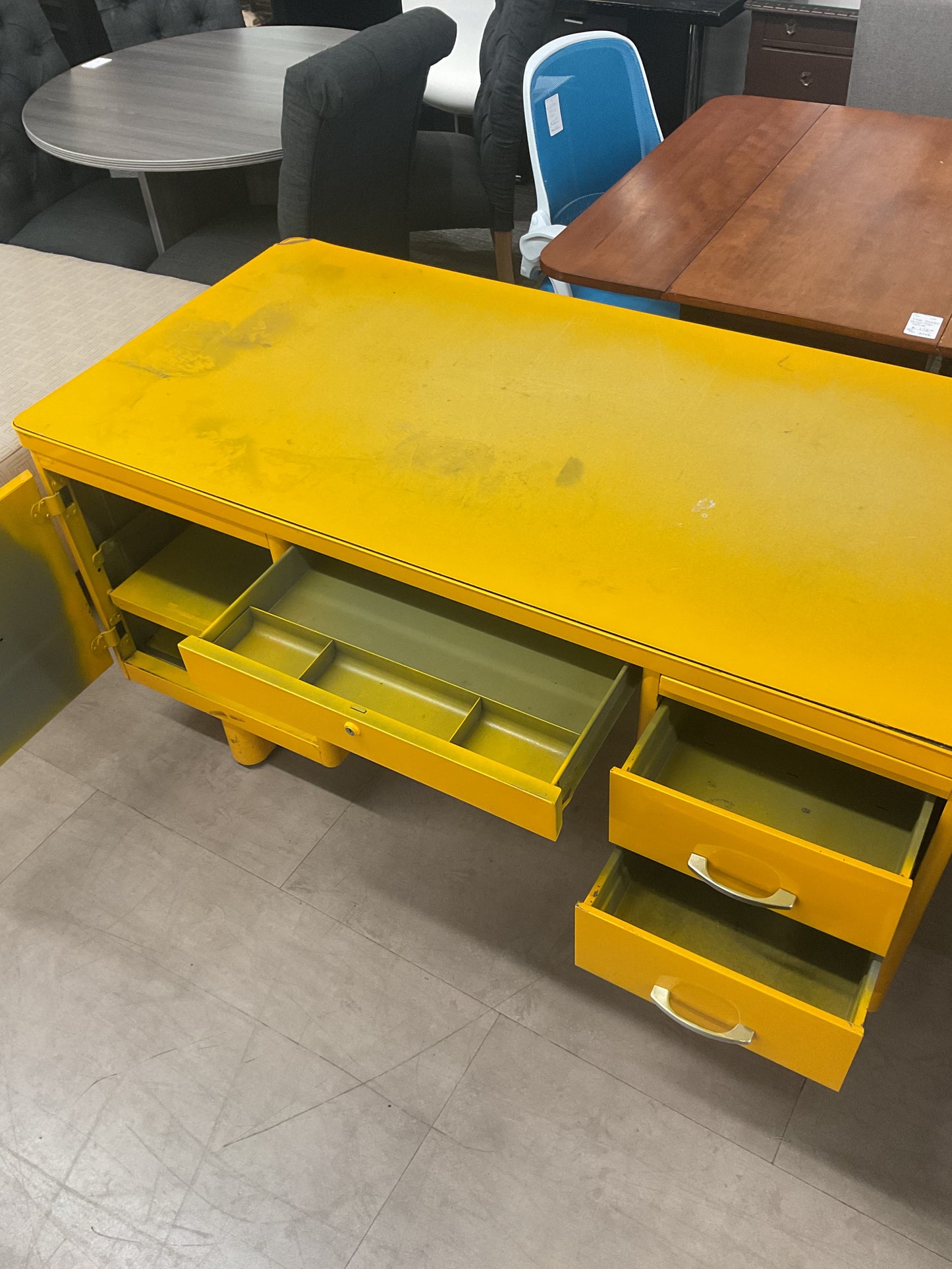 Mellow Yellow Desk