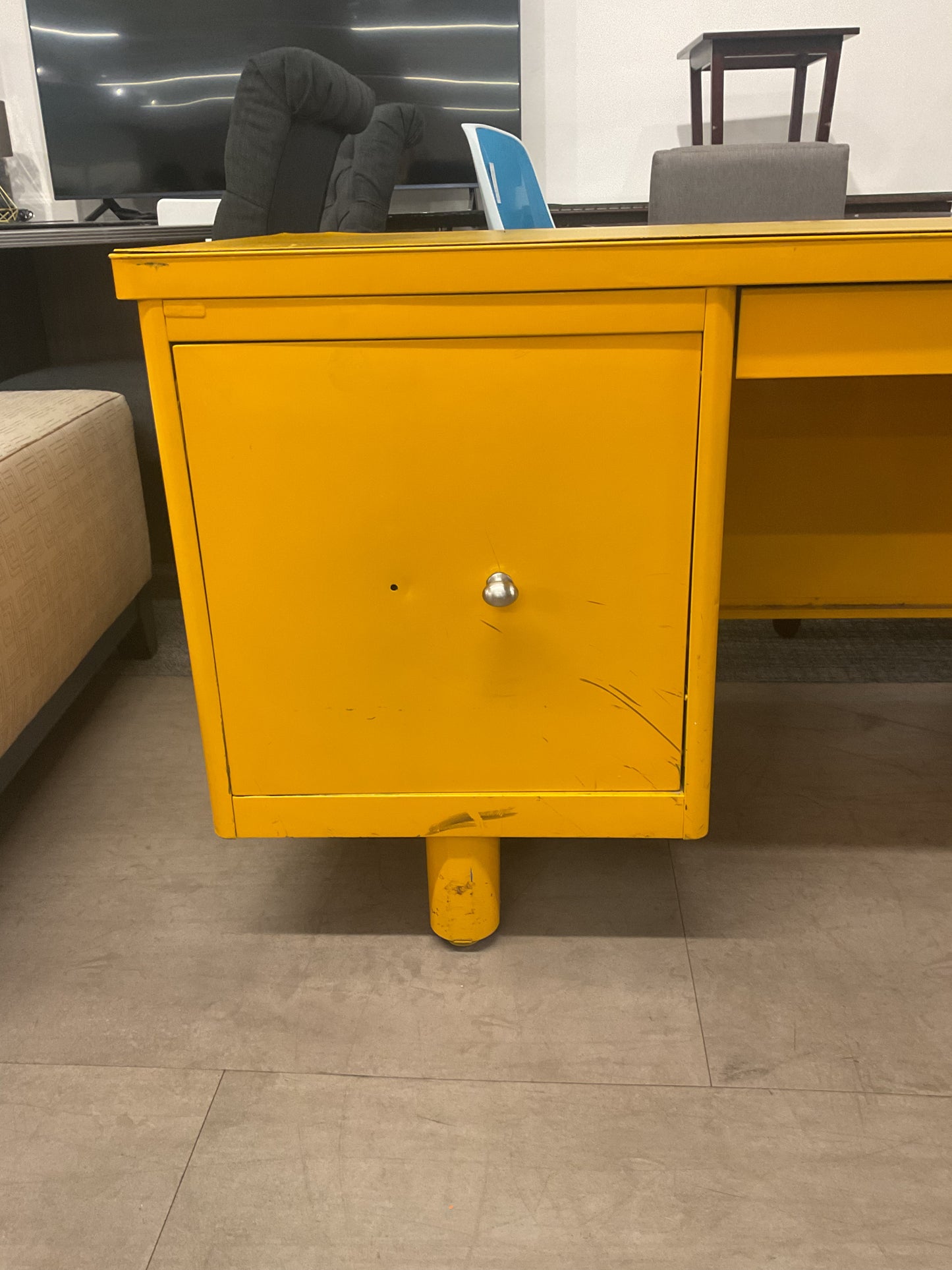 Mellow Yellow Desk