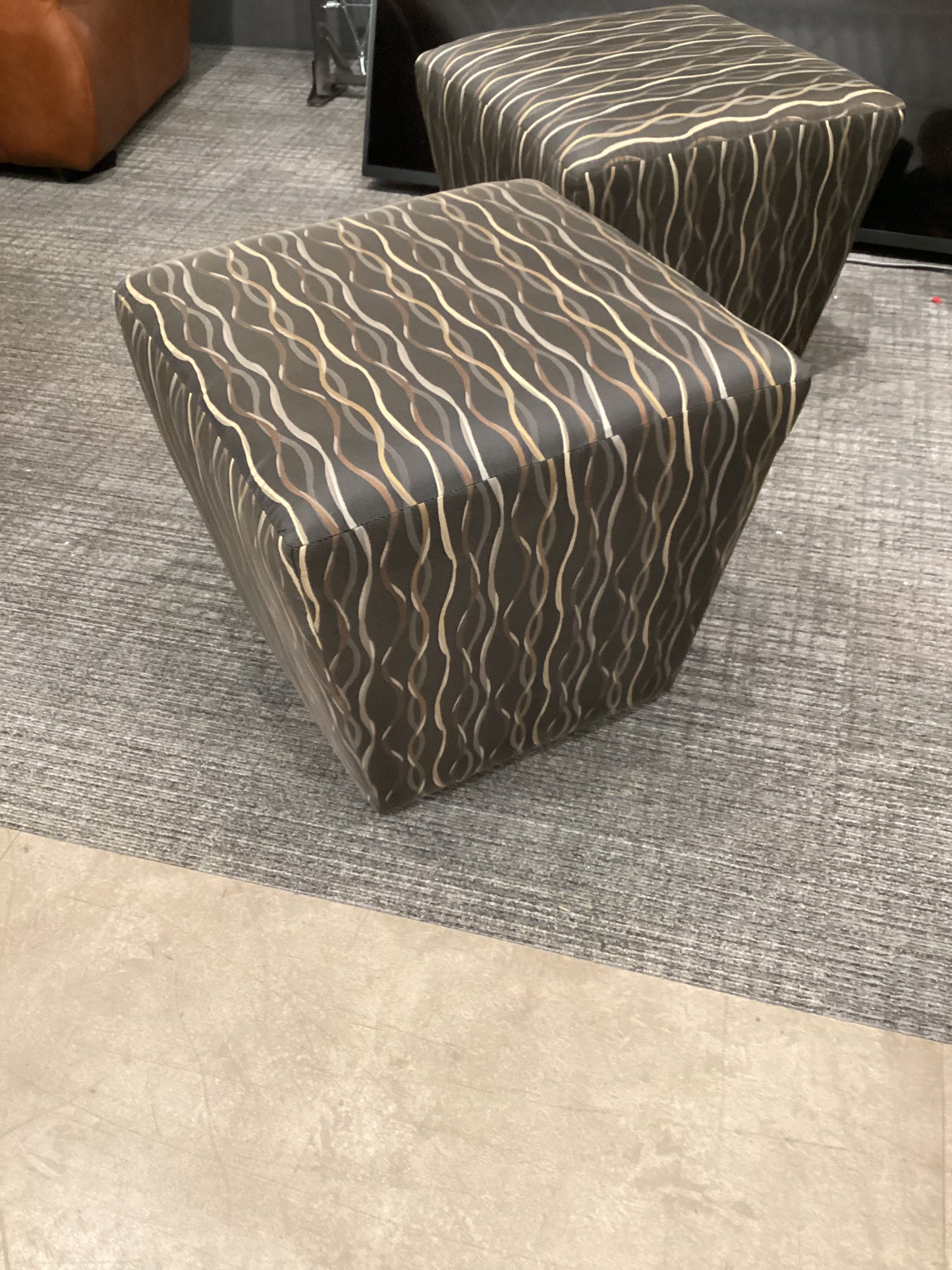 Etan stools