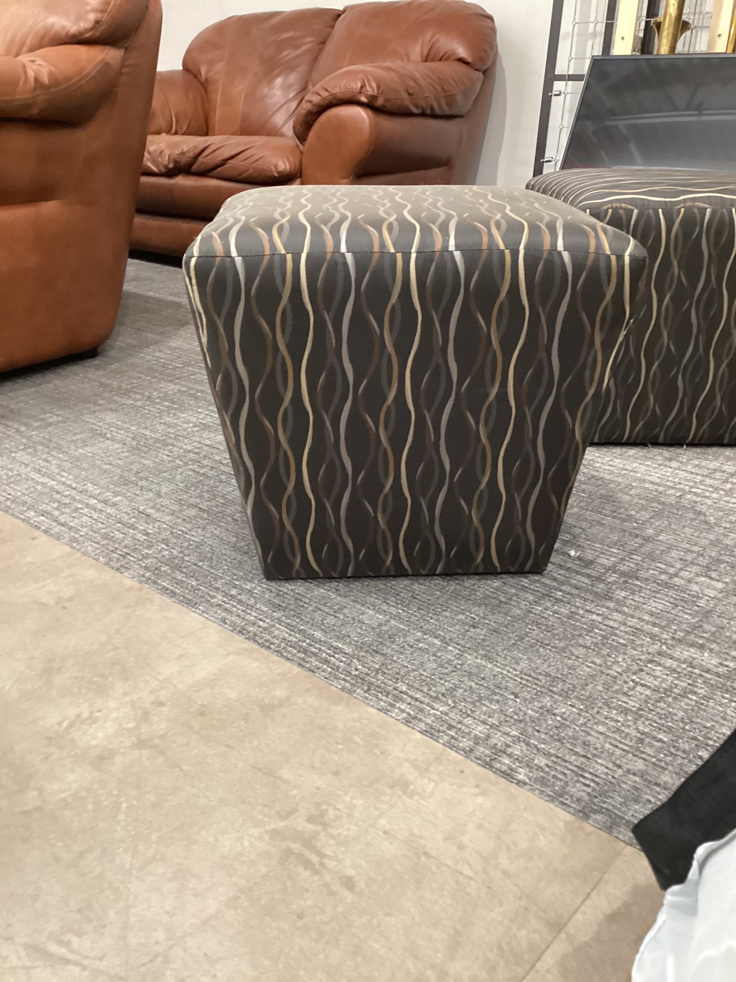 Etan stools