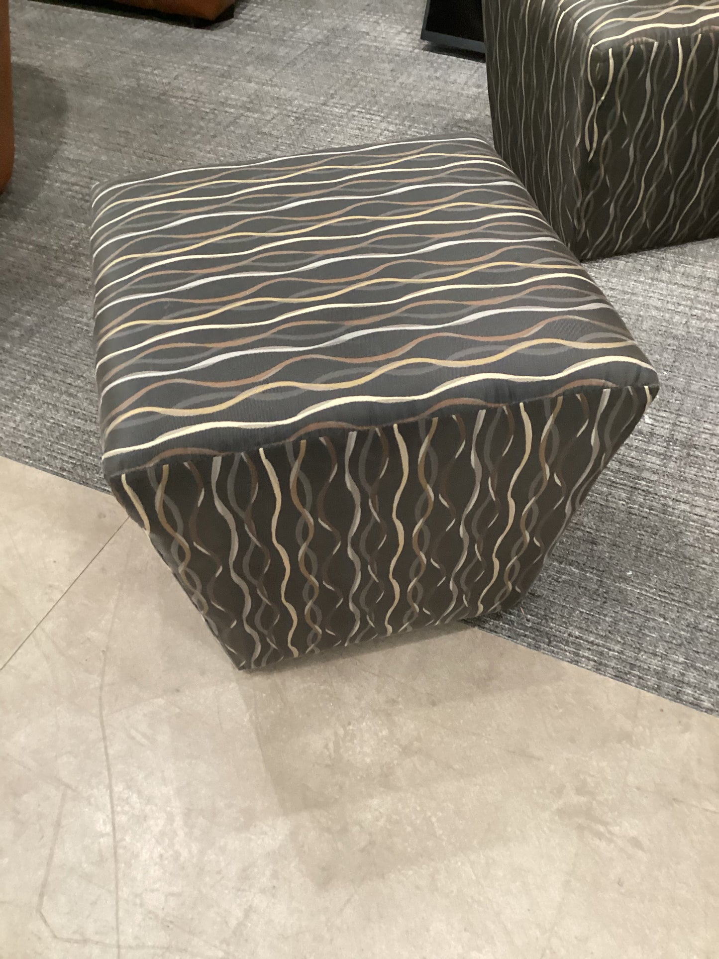 Etan stools