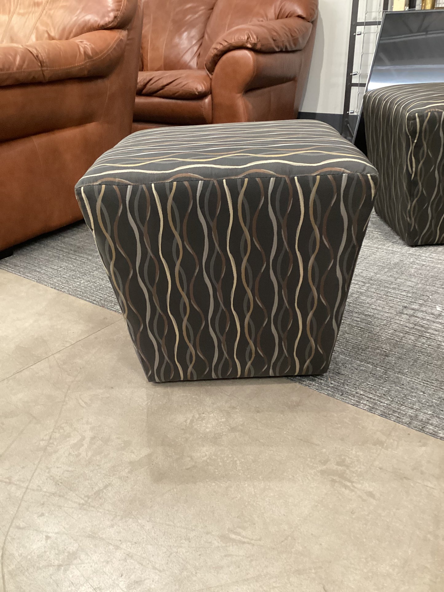 Etan stools