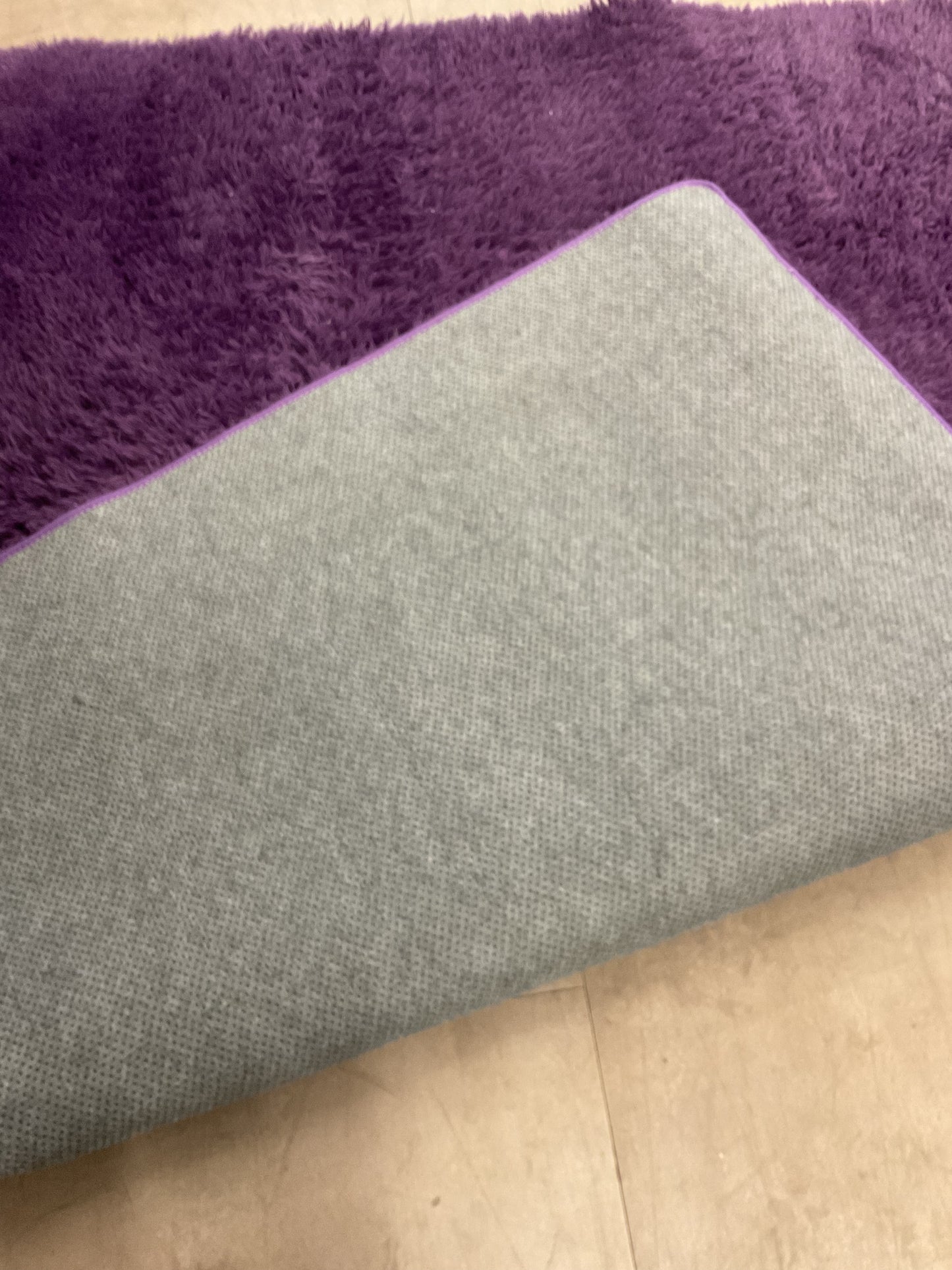 Barney Rug (R019)