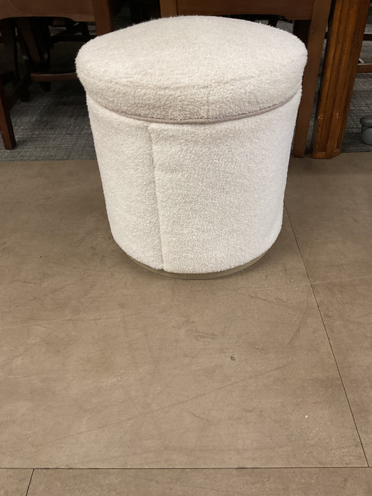 Marshmellow Footstool