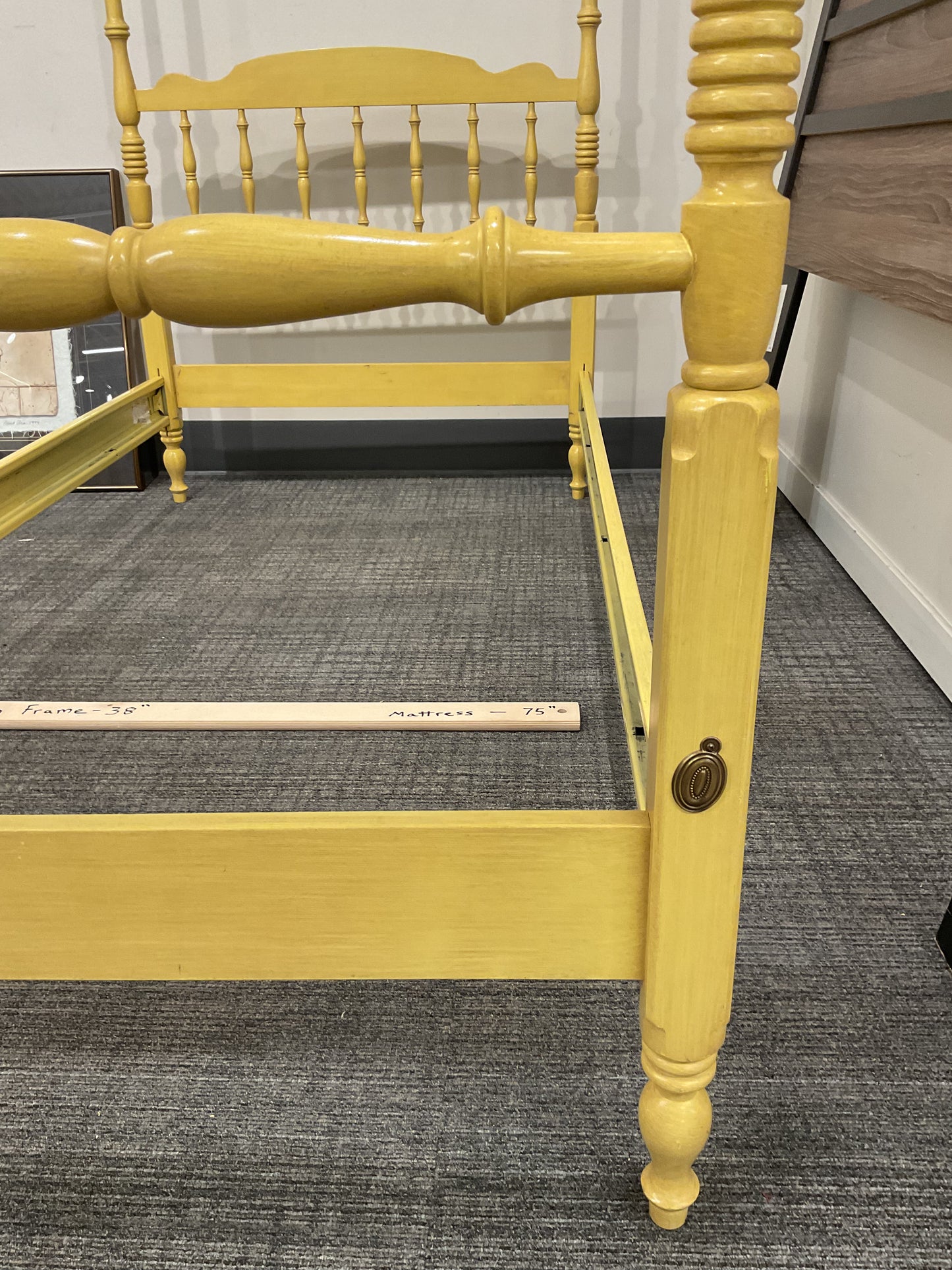 Banana Poster Twin Bed (B026)