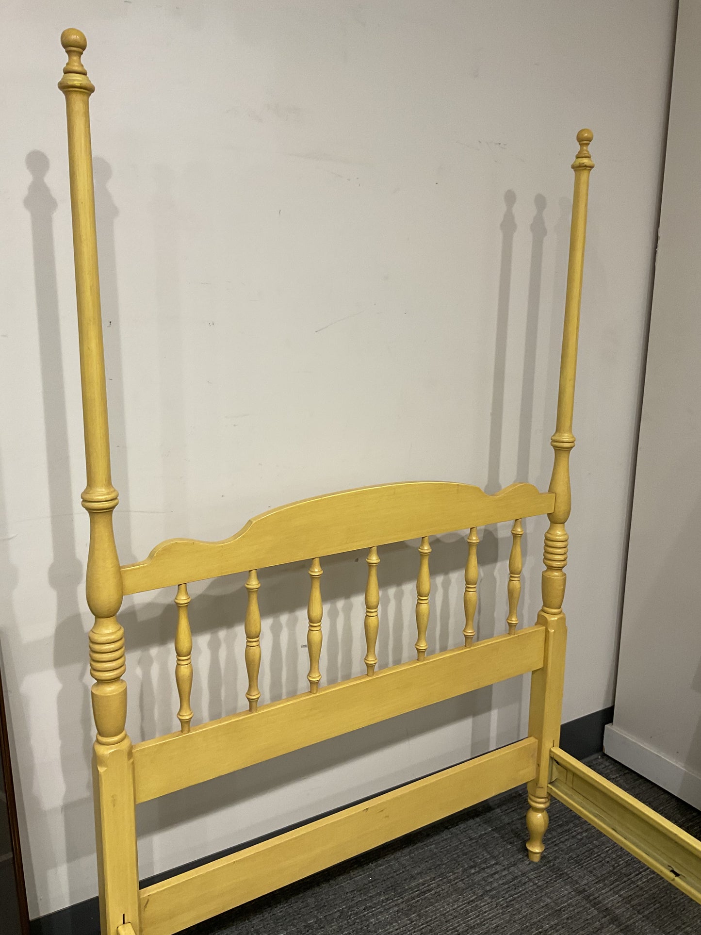 Banana Poster Twin Bed (B026)