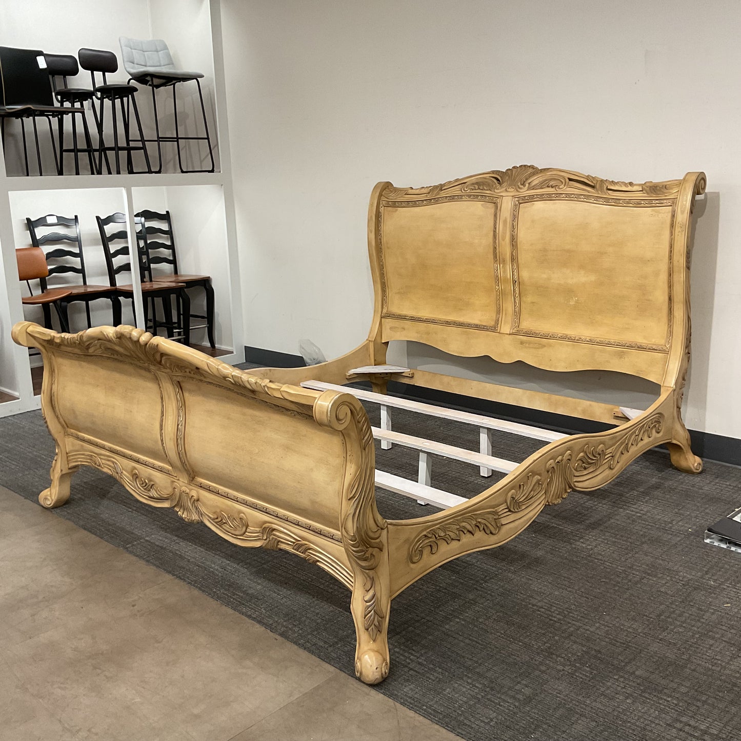 Sunny King Bed (B027)