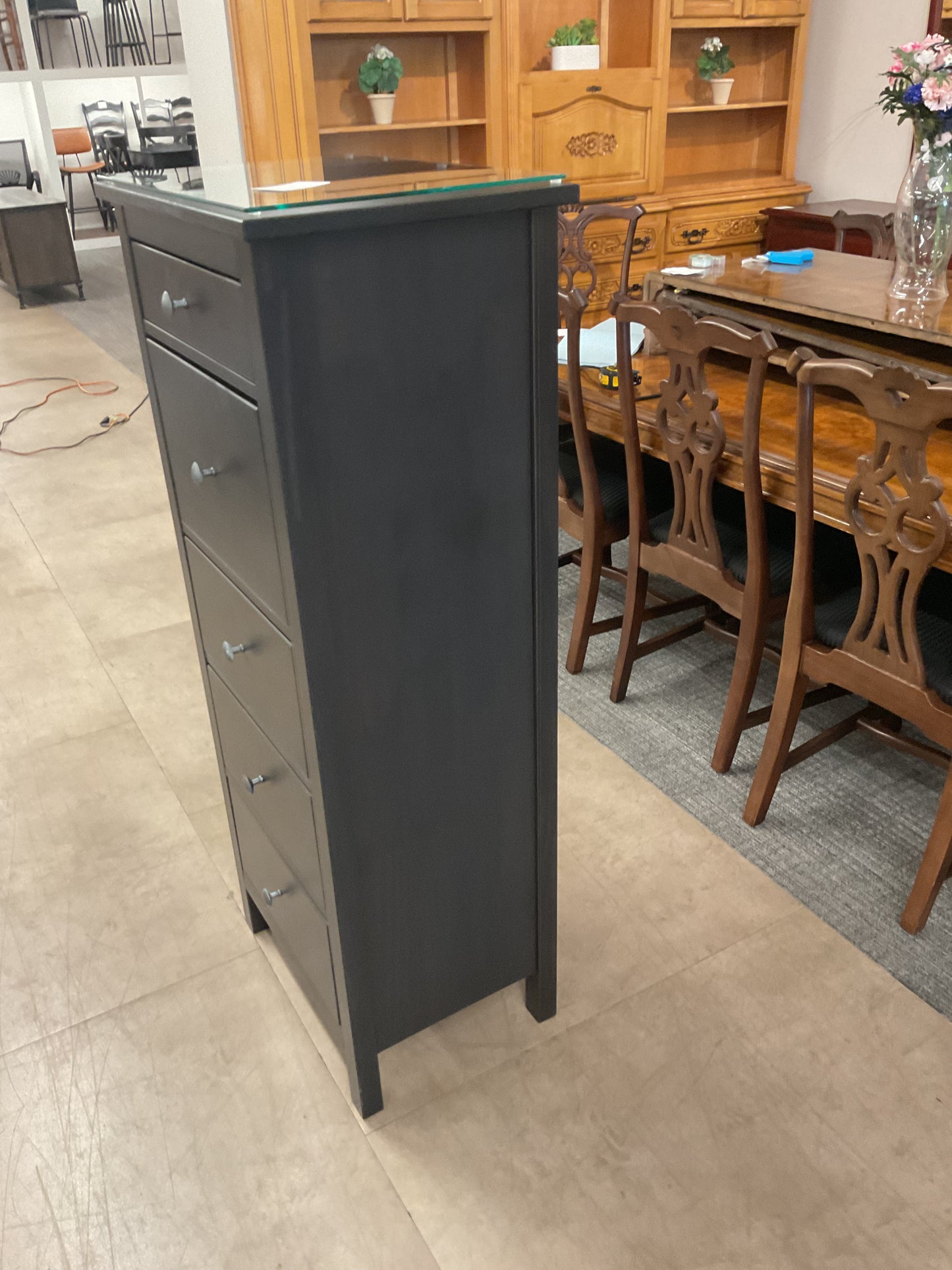 Uli’s No Ladder Dresser