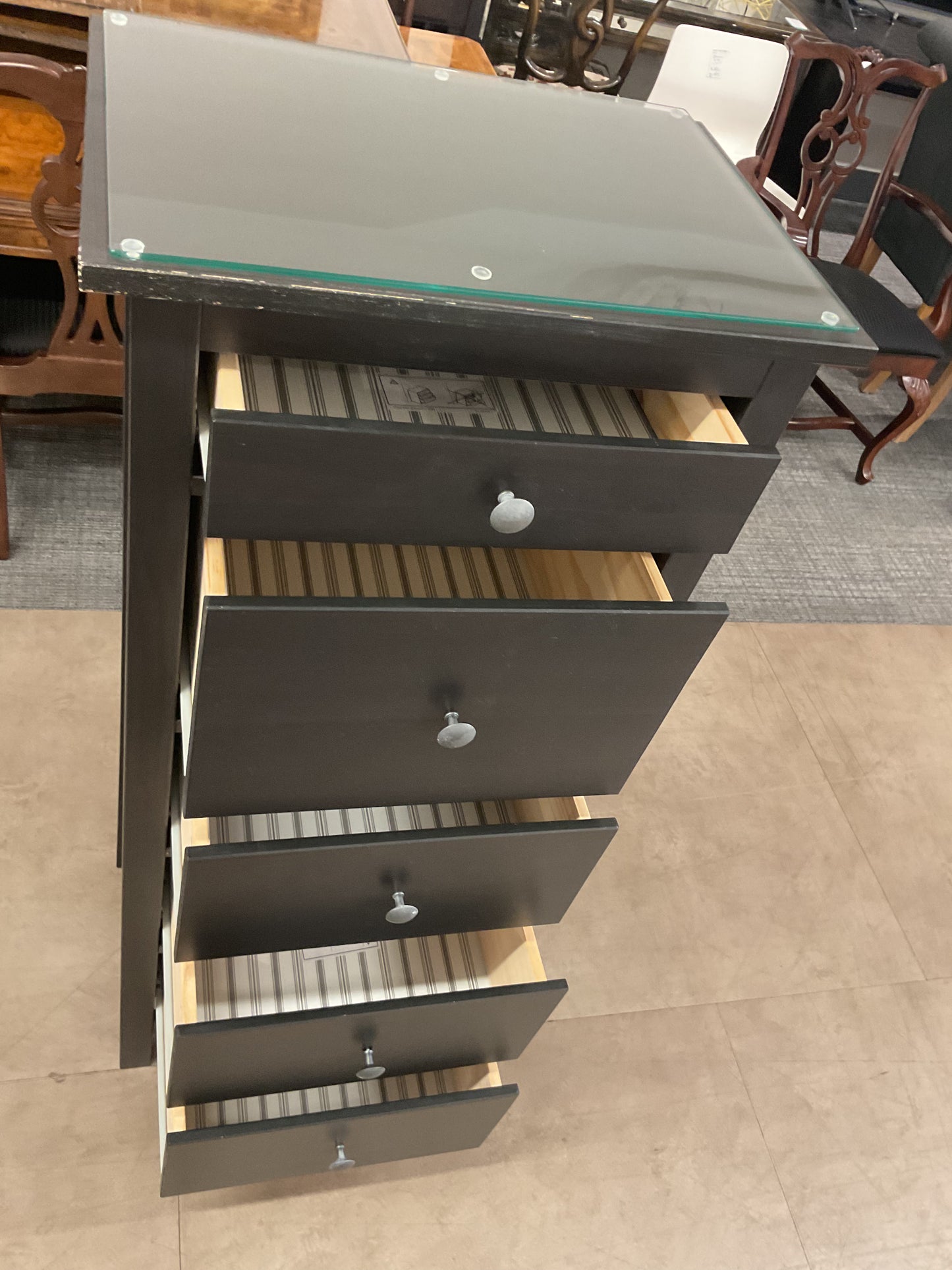 Uli’s No Ladder Dresser