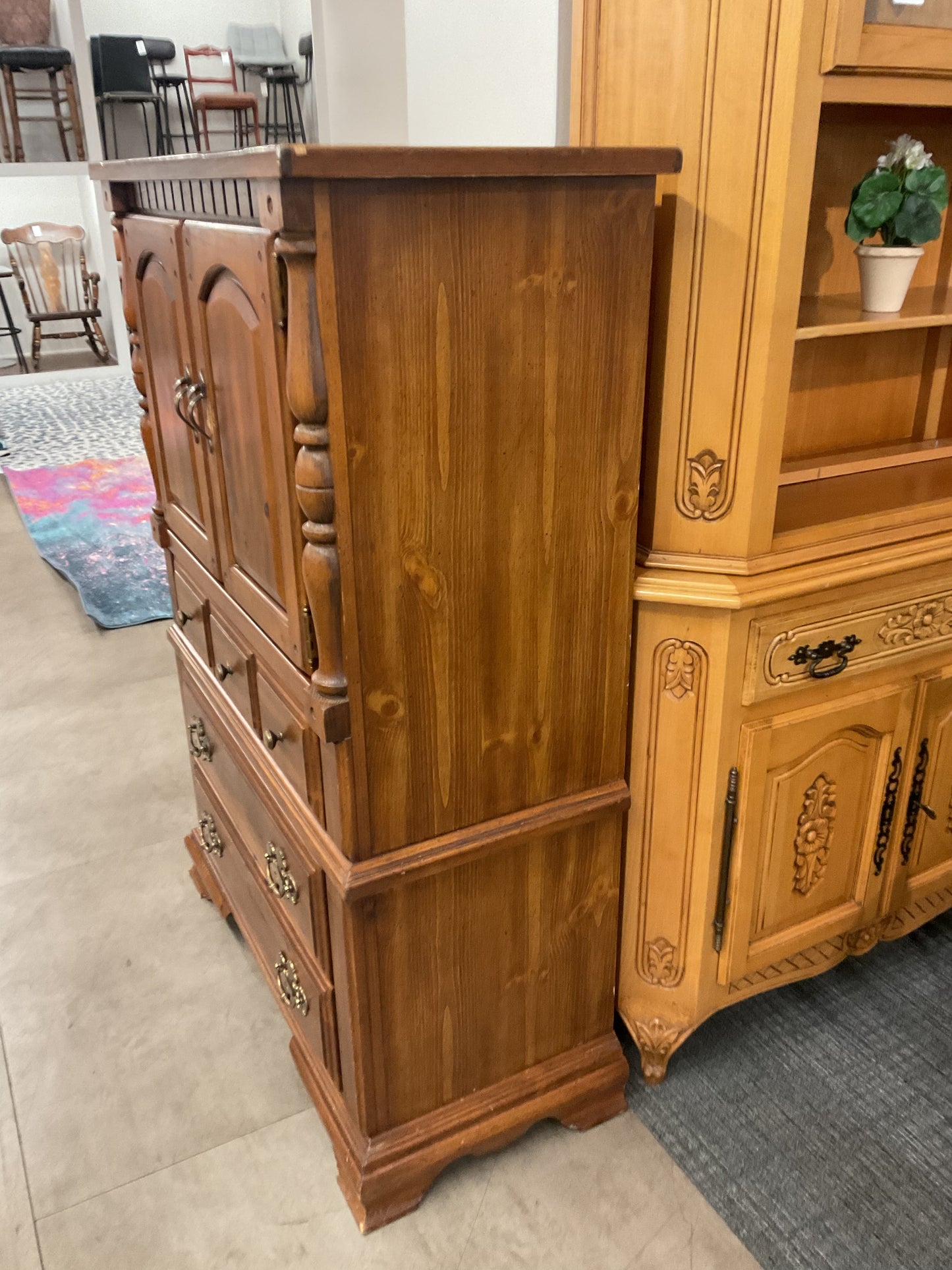 Patriot Armoire