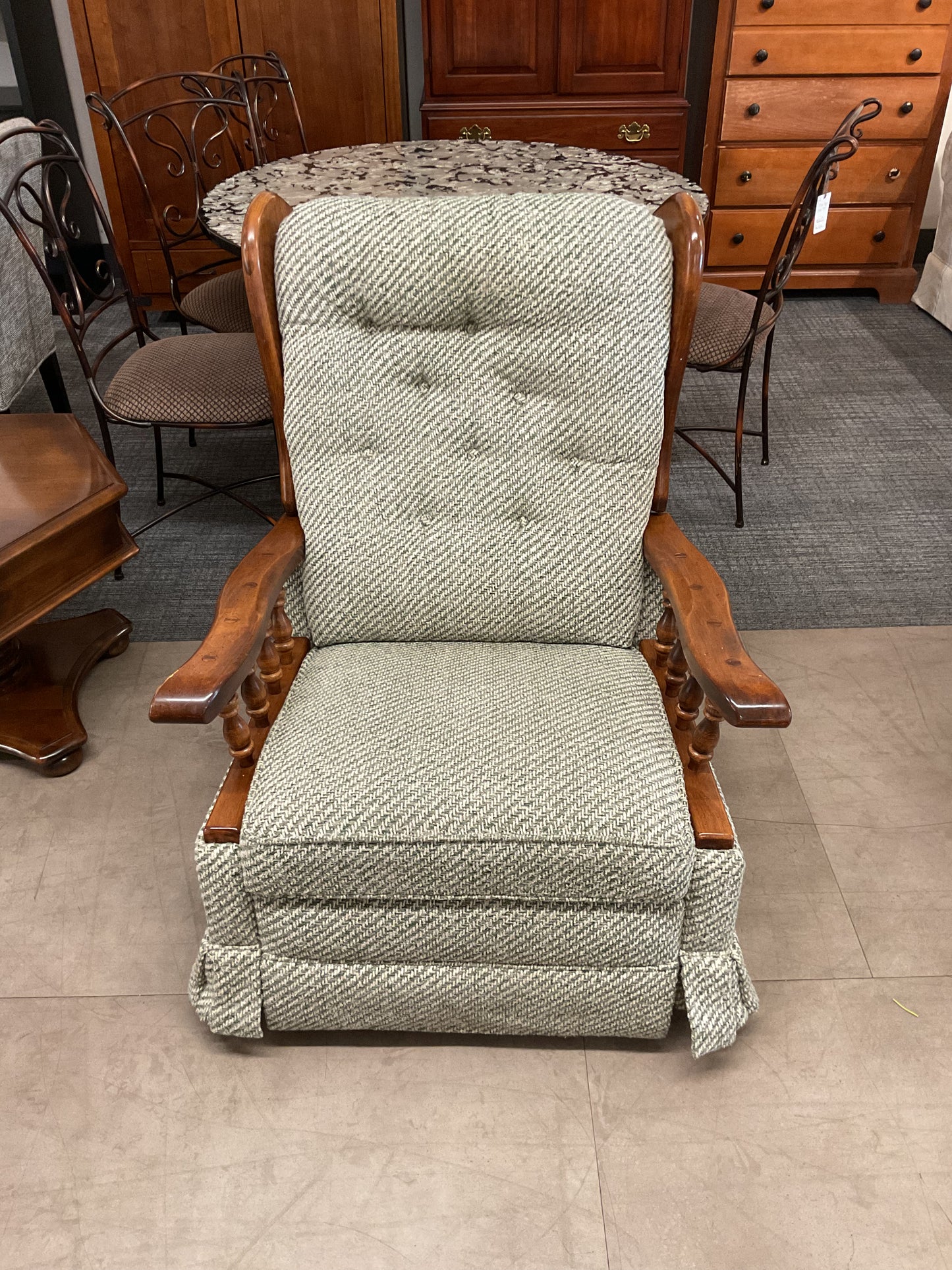 Pompo’s Rocker Recliner