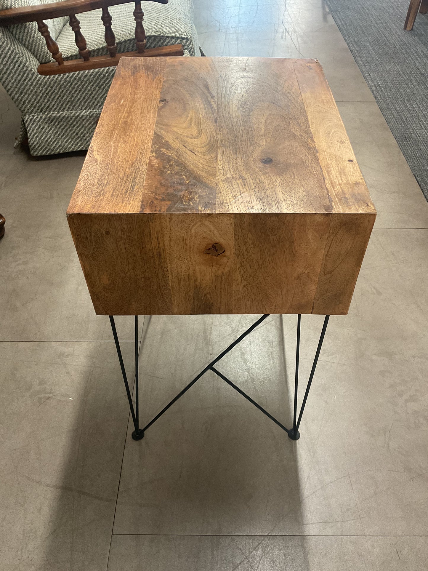 Lexi’s Side Table