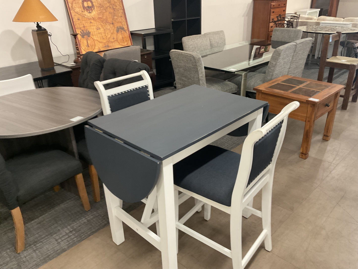 Dog Ears Dining Set