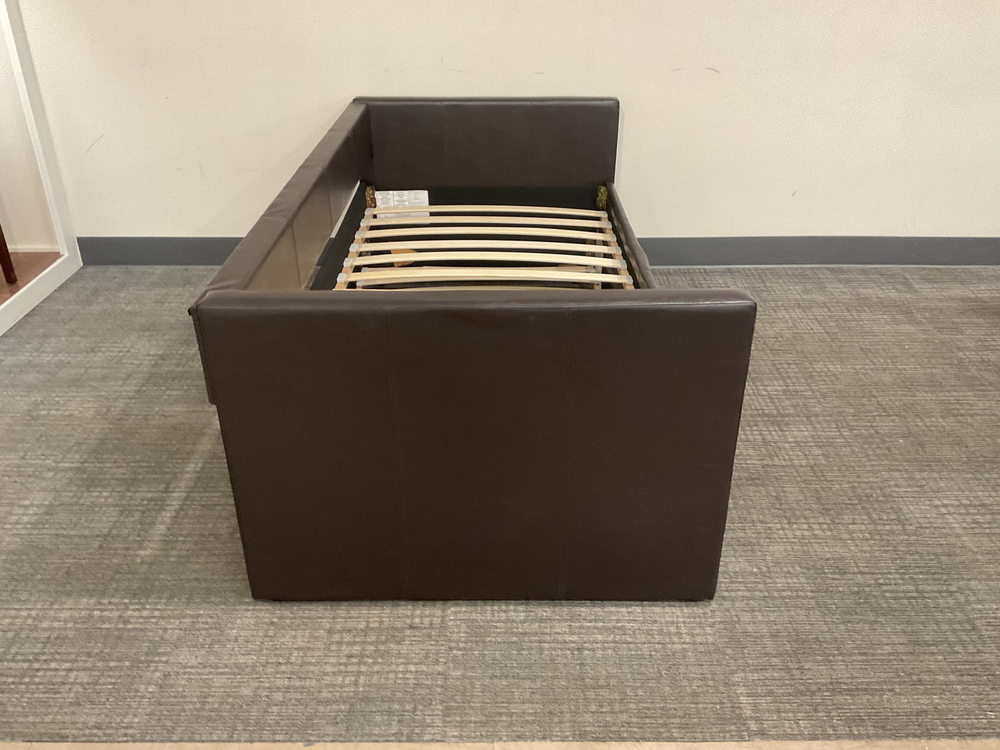 Twin Black Trundle Bed (B031)