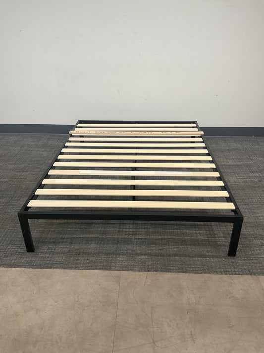 Platty Queen Bed (B062)