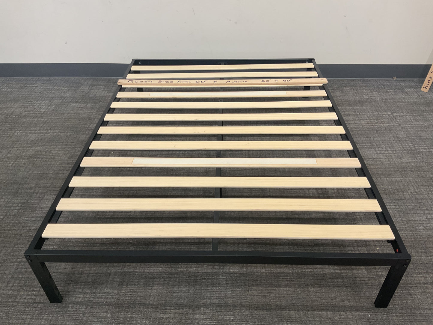 Platty Queen Bed (B062)