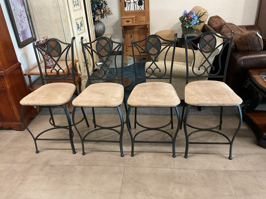 Counter Clock Stool Set