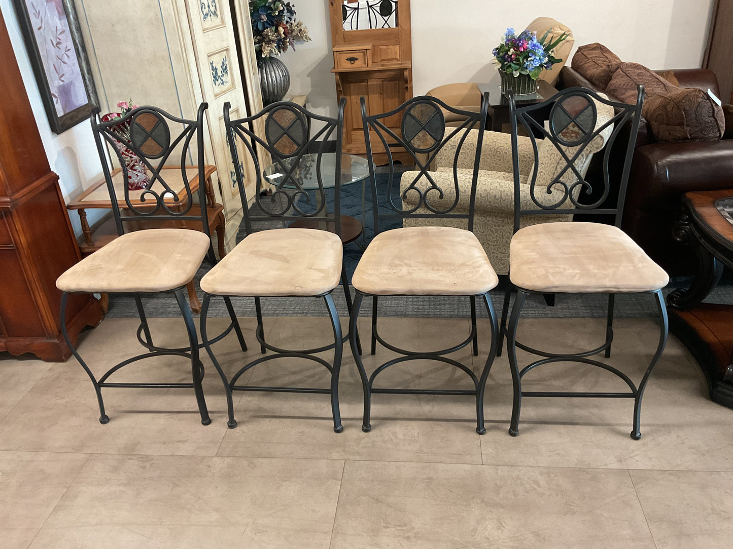 Counter Clock Stool Set