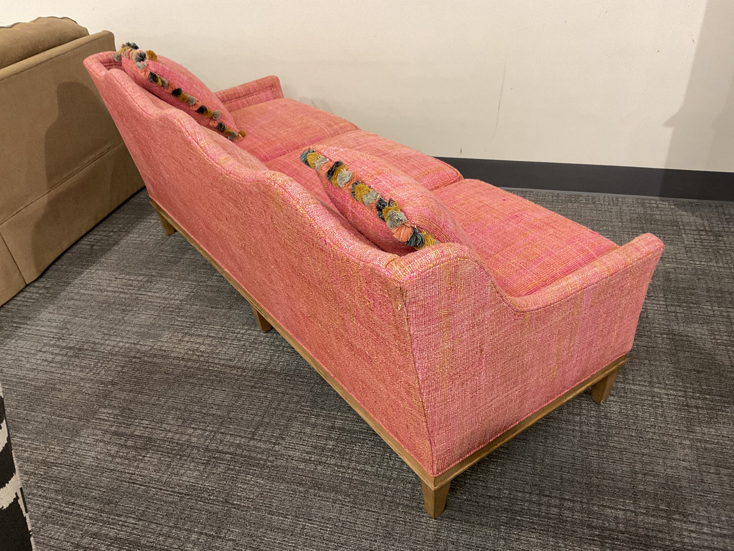 Pretty Women Sofa