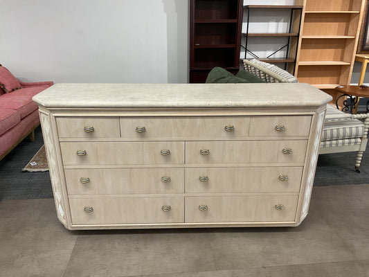 Hen Ree Dresser