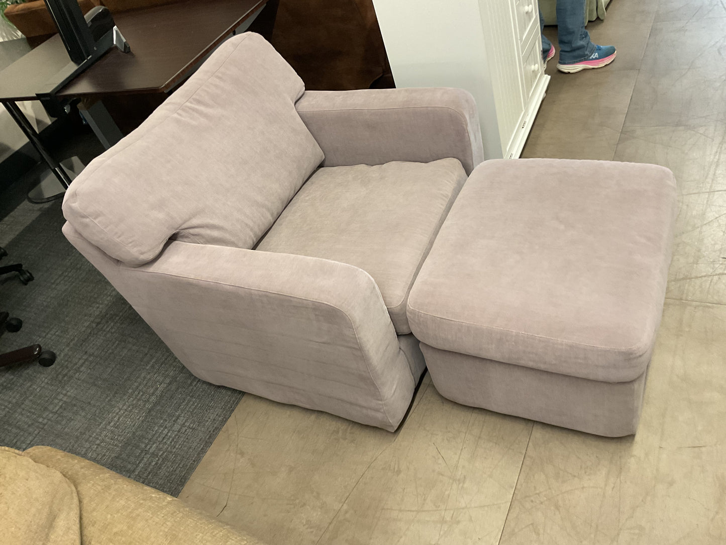 Land B4 Time Chair & Ottoman