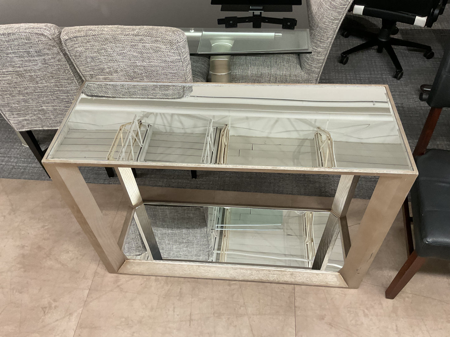 Gallory Mirror Side Table