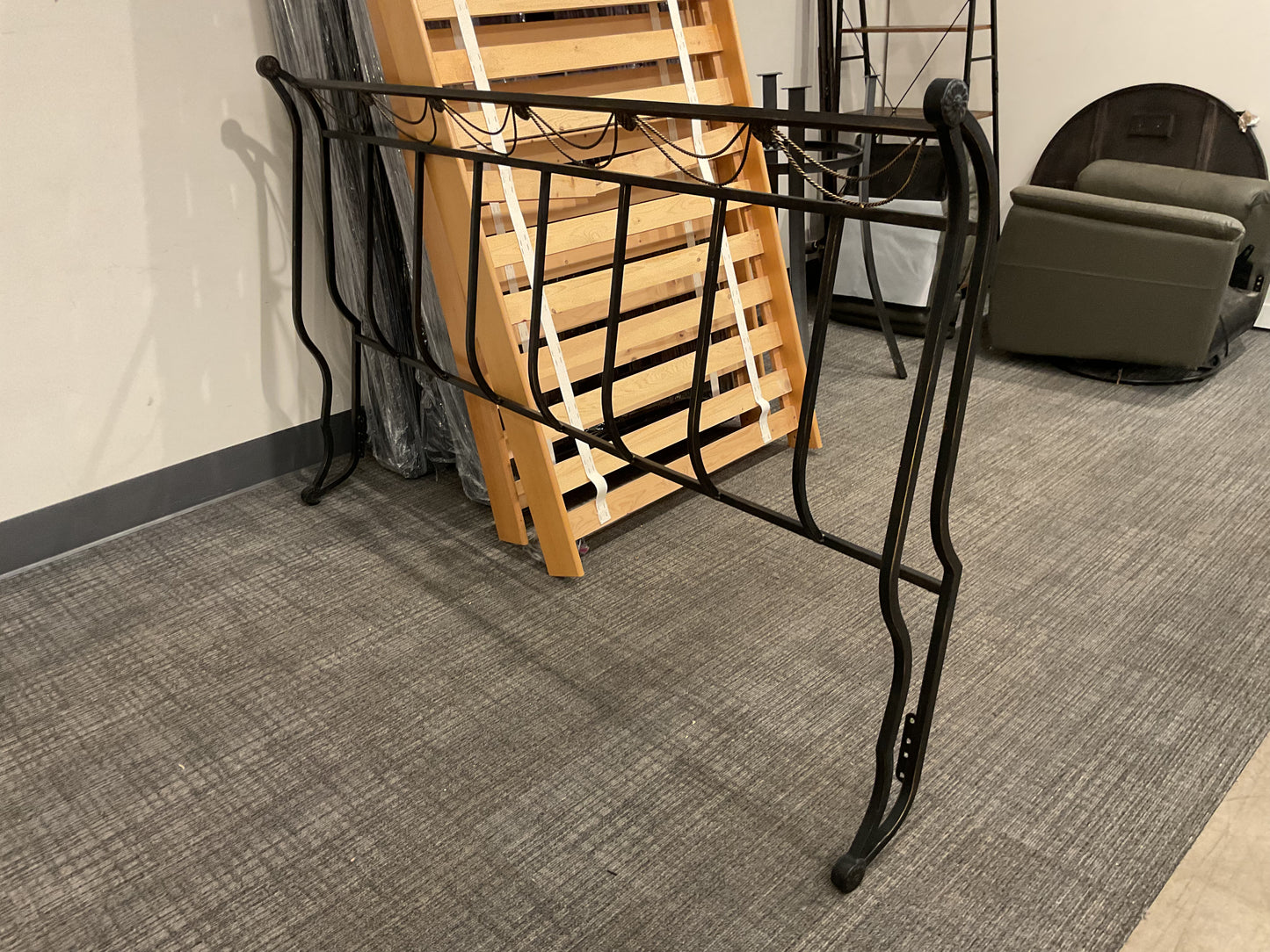 Wrought Iron King Headboard (B040)