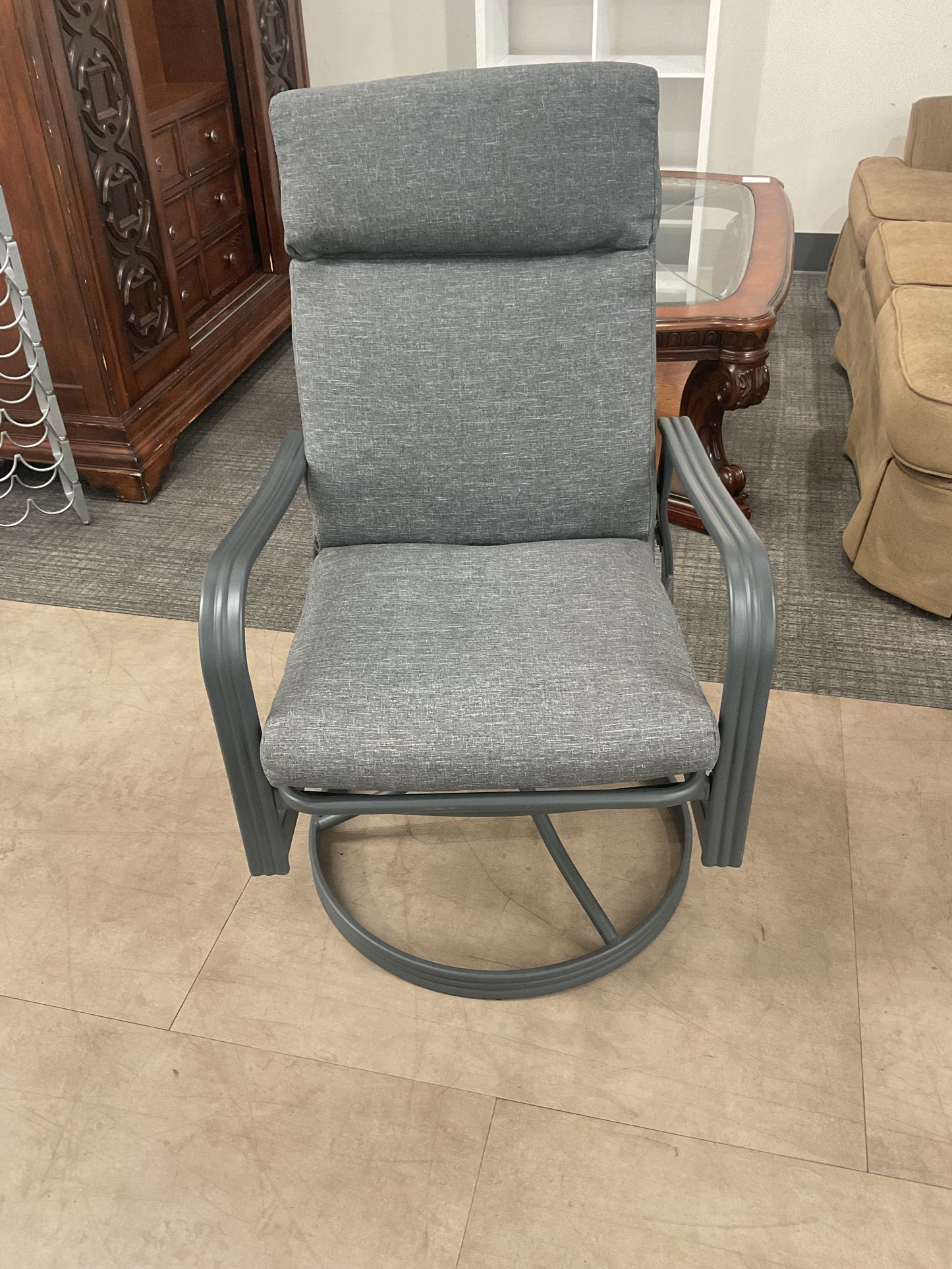 Round N Round Chair