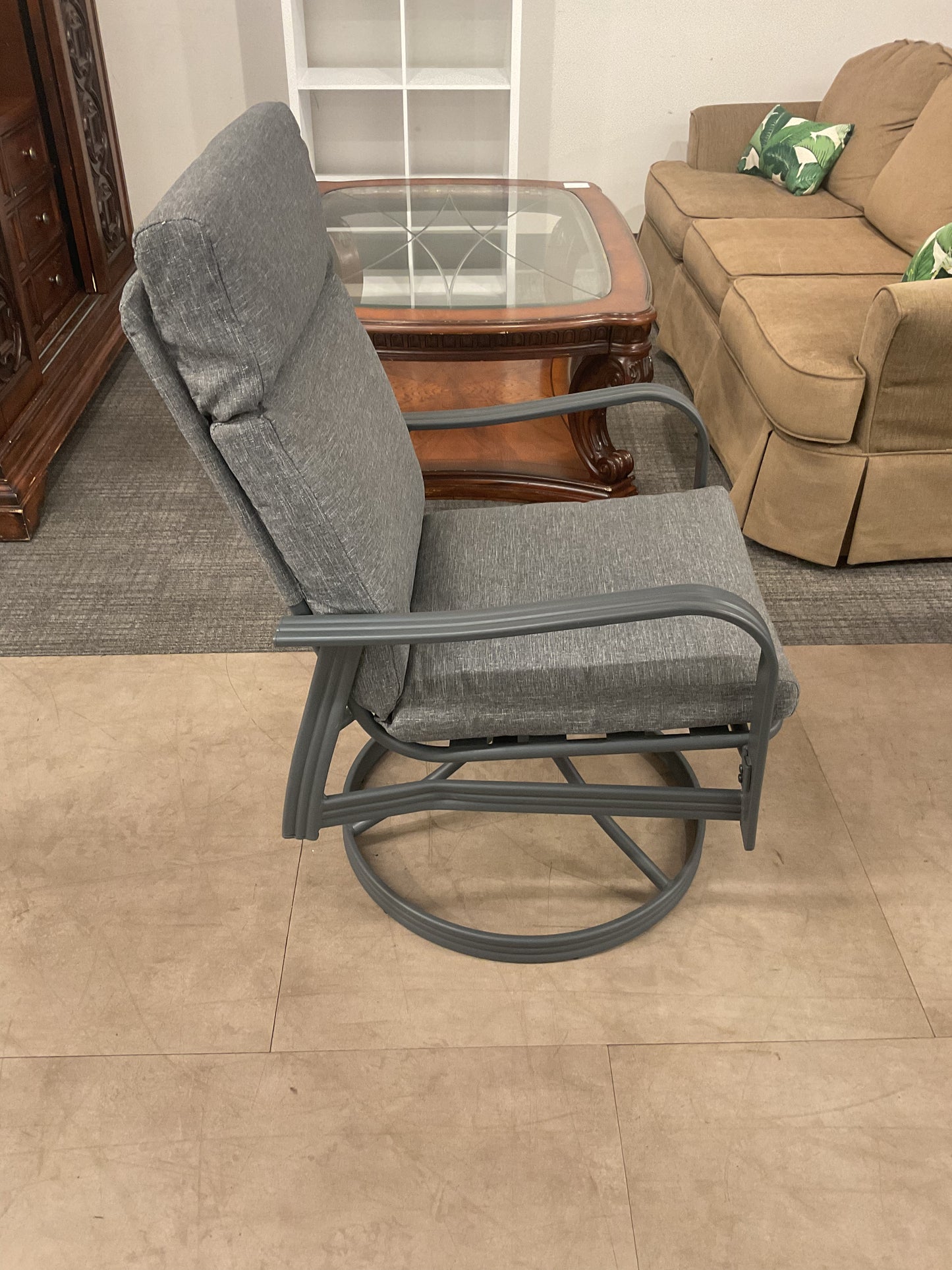 Round N Round Chair