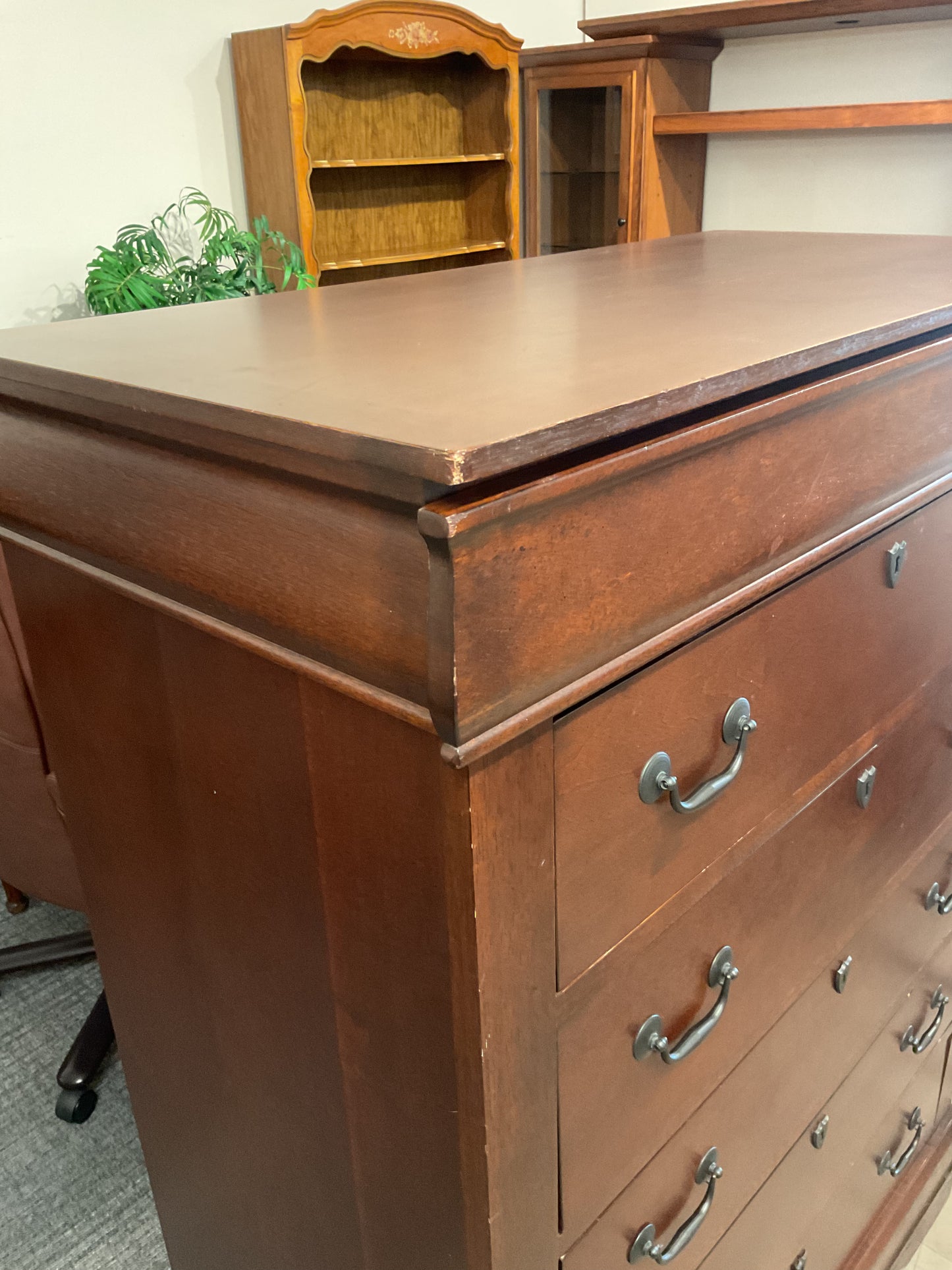 Iola Dresser