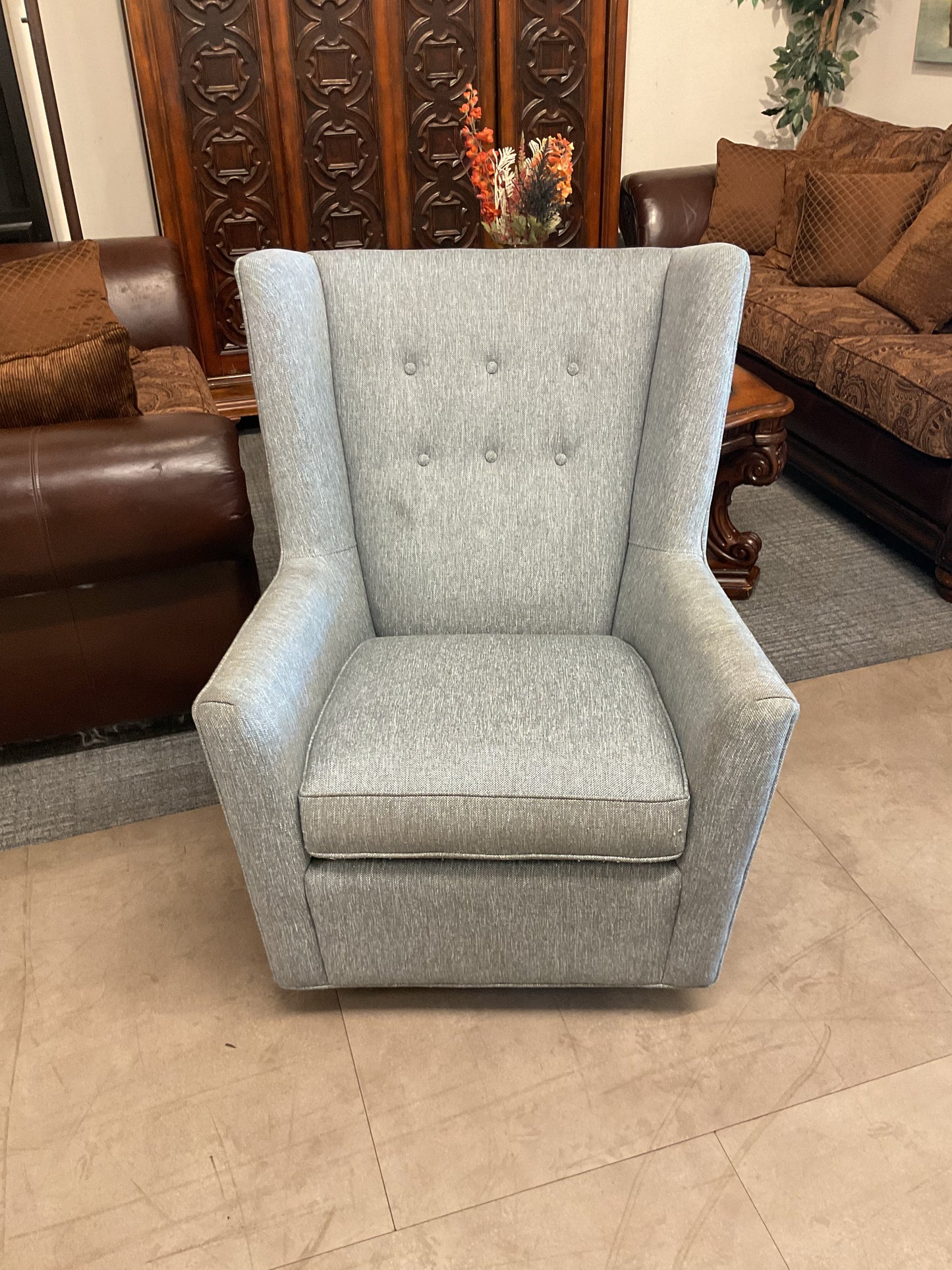 Haze Swivel Chair