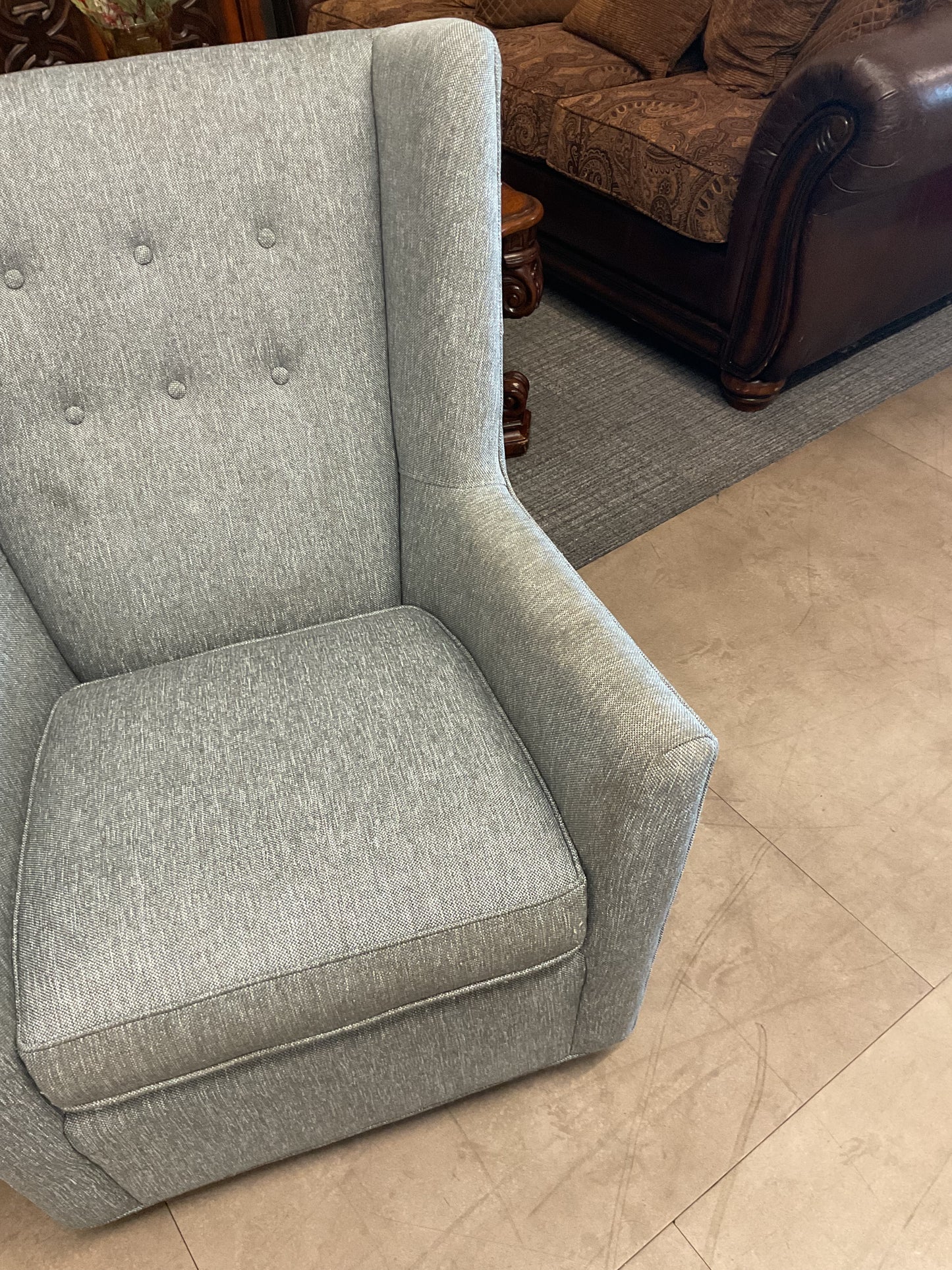 Haze Swivel Chair