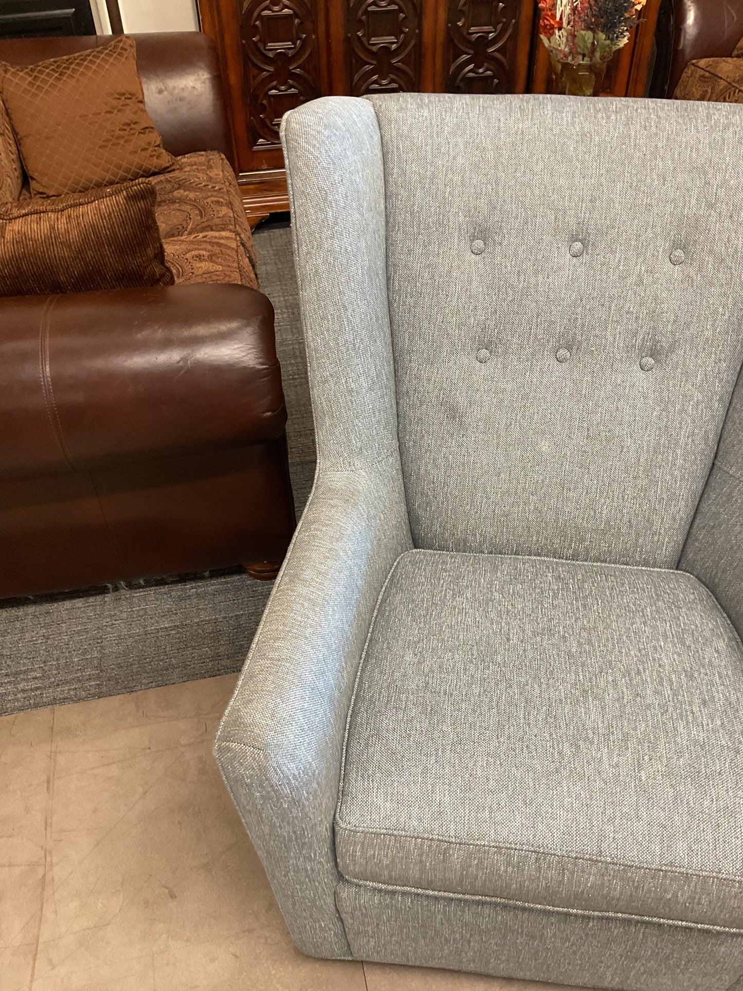 Haze Swivel Chair