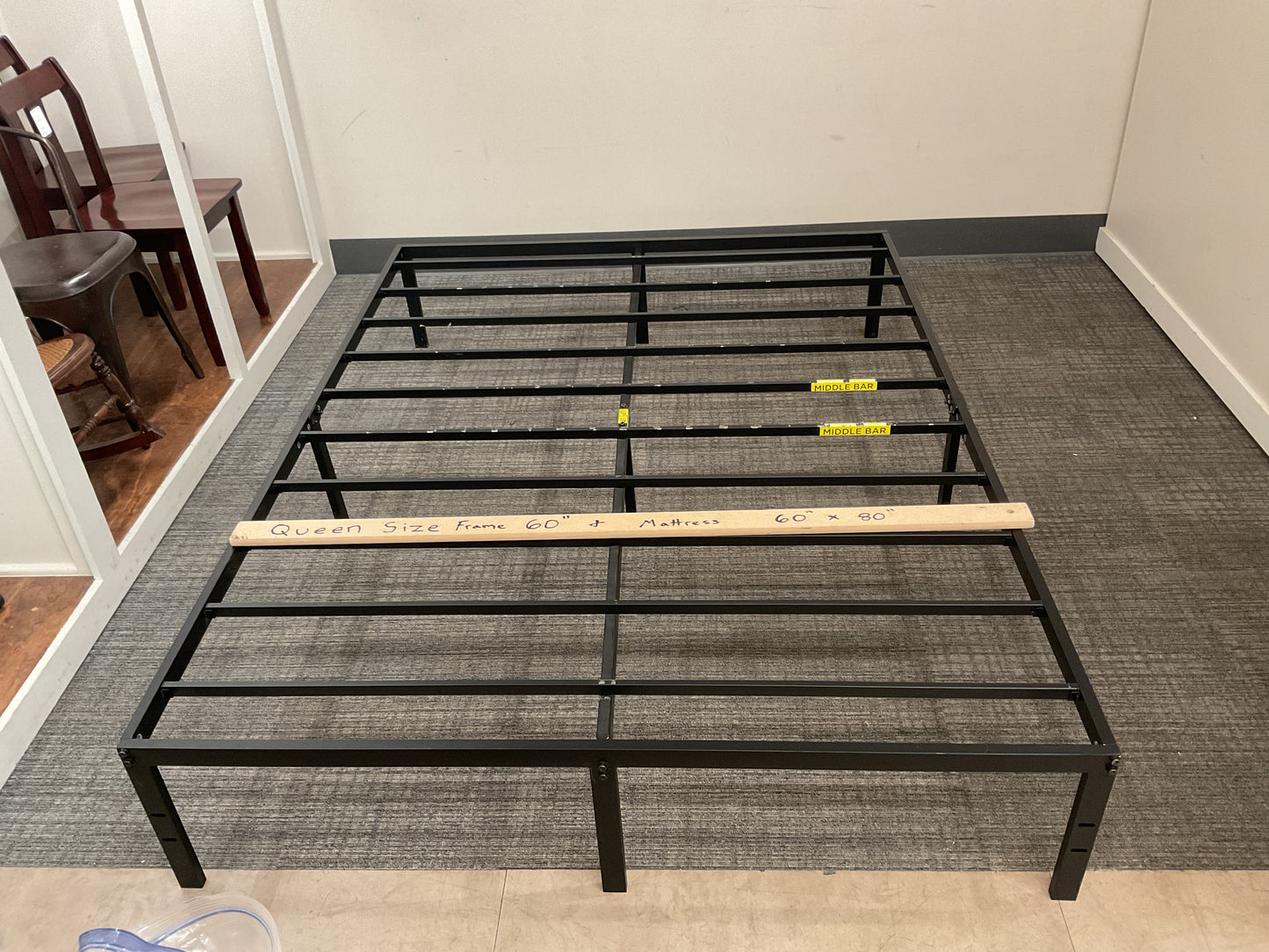 Queen Platform Bed (B075)