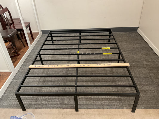 Queen Platform Bed (B075)