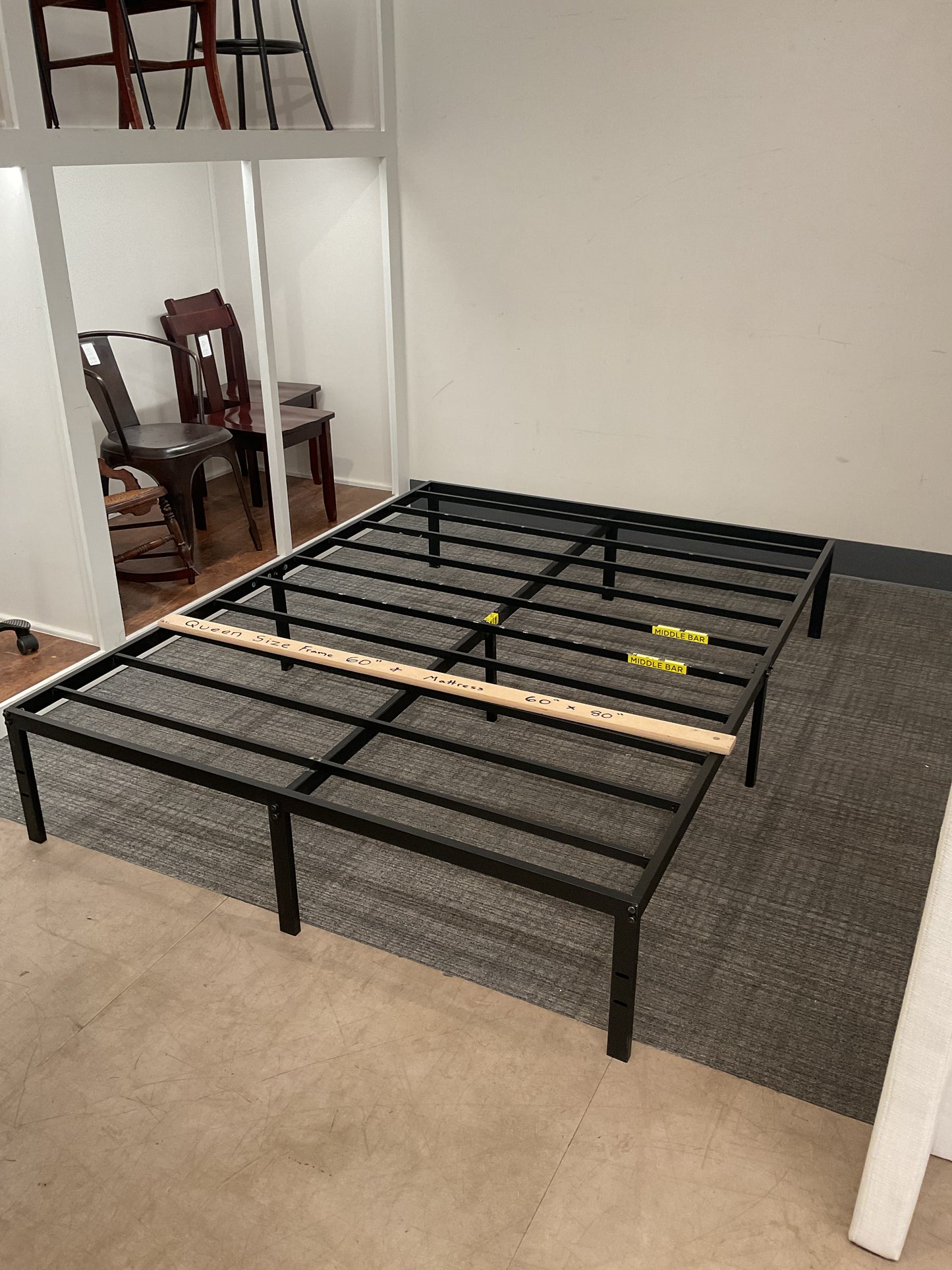 Queen Platform Bed (B075)