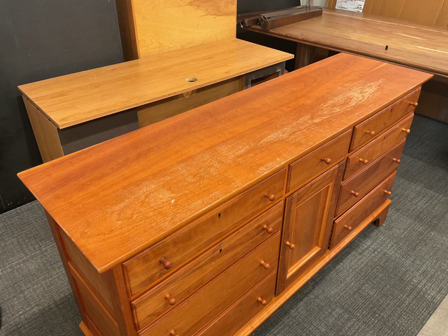 Sweet Dresser