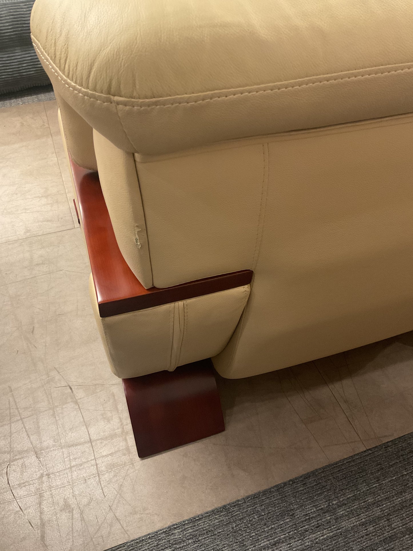 Buttery Chair