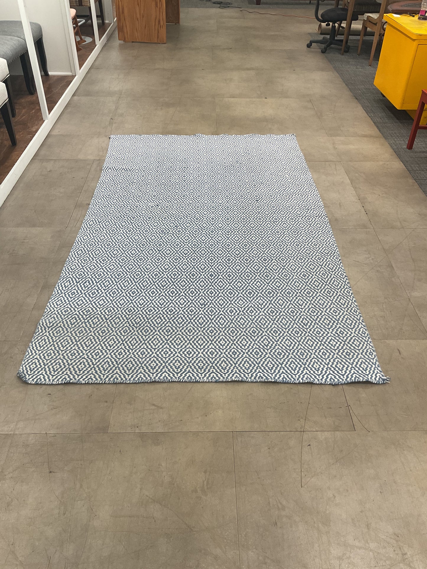 Ezee Eyes Rug (R052)