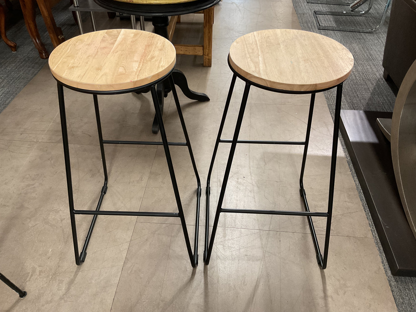 Main Stool Set