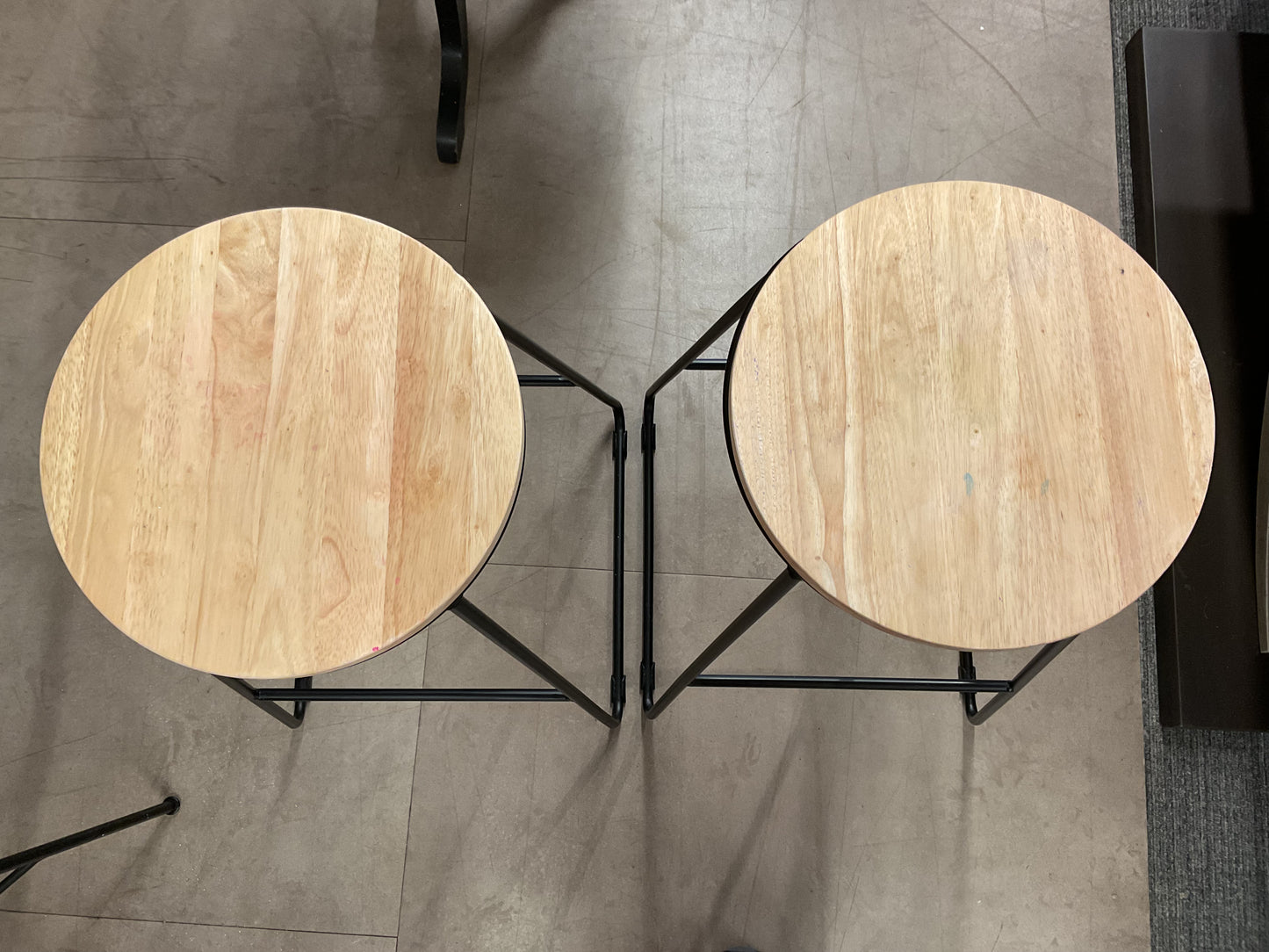 Main Stool Set