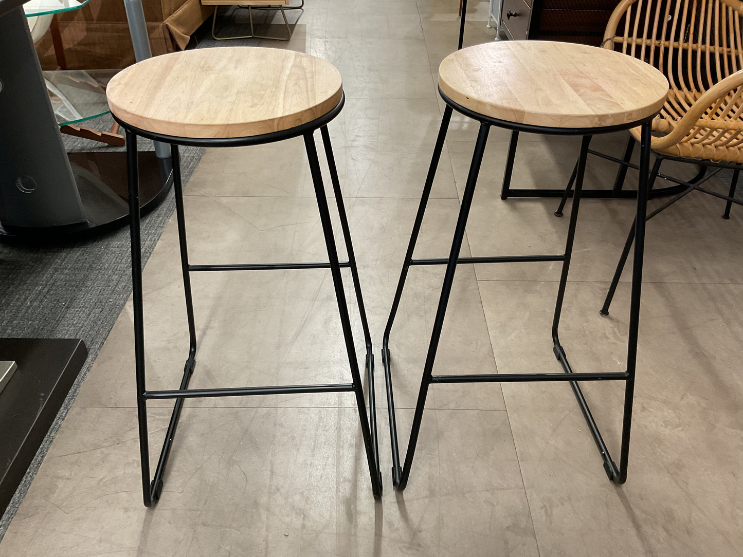 Main Stool Set